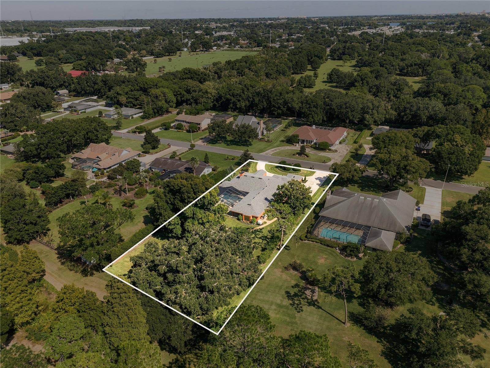 460 HOWARD AVENUE, Lakeland, FL 33815 460 HOWARD AVENUE, Lakeland, FL 33815