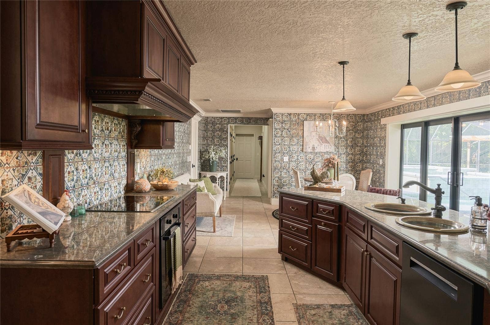460 HOWARD AVENUE, Lakeland, FL 33815 460 HOWARD AVENUE, Lakeland, FL 33815