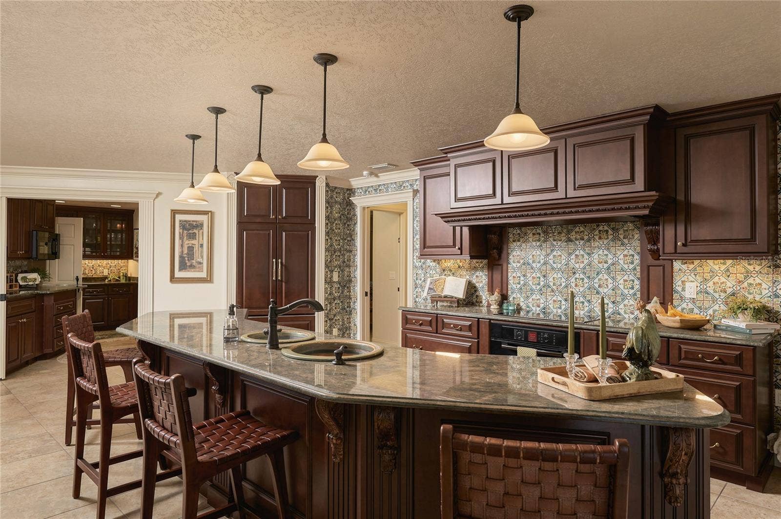 460 HOWARD AVENUE, Lakeland, FL 33815 460 HOWARD AVENUE, Lakeland, FL 33815