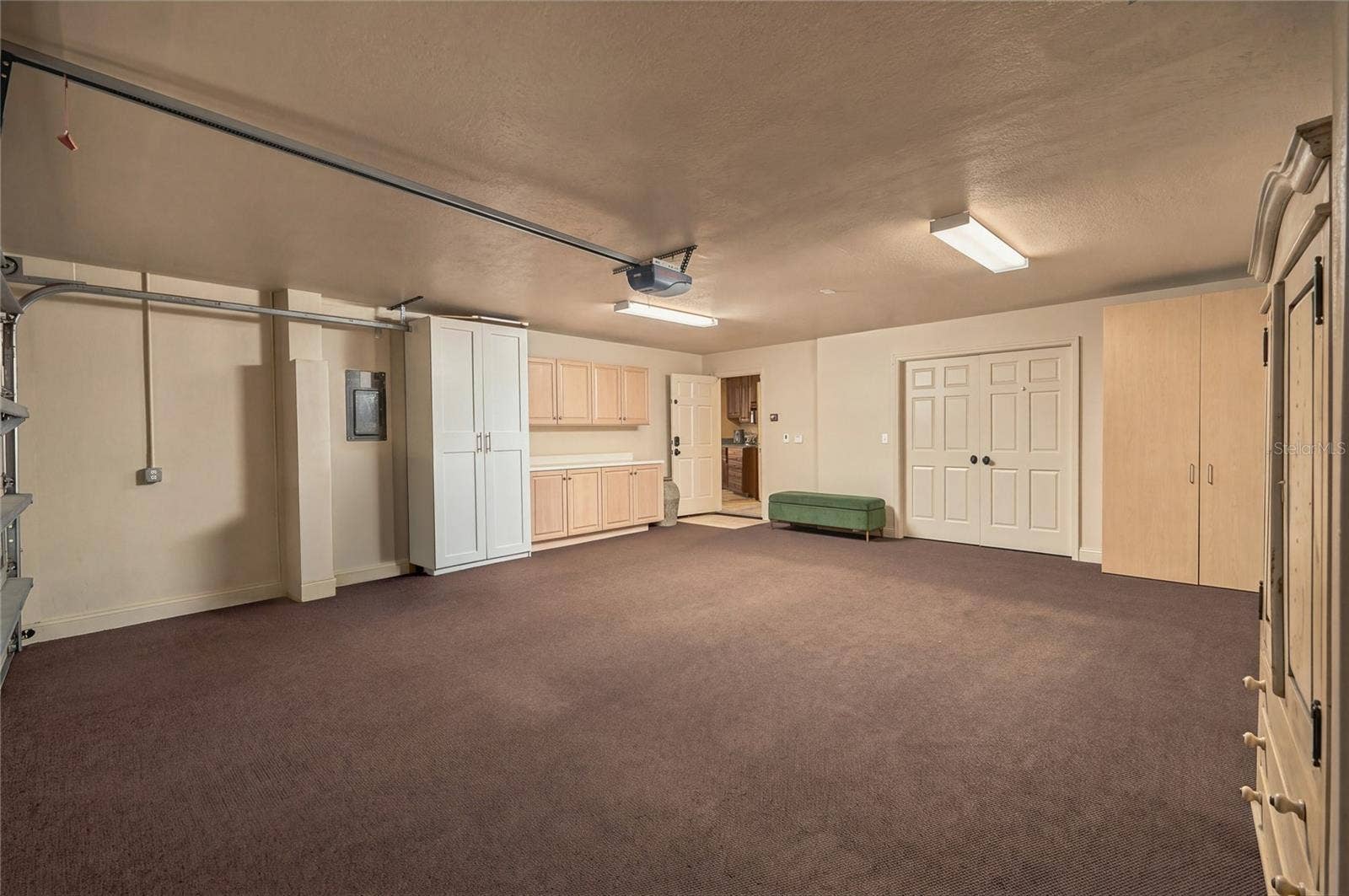 460 HOWARD AVENUE, Lakeland, FL 33815 460 HOWARD AVENUE, Lakeland, FL 33815