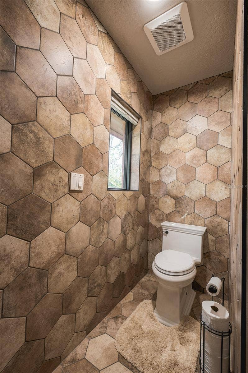 460 HOWARD AVENUE, Lakeland, FL 33815 460 HOWARD AVENUE, Lakeland, FL 33815