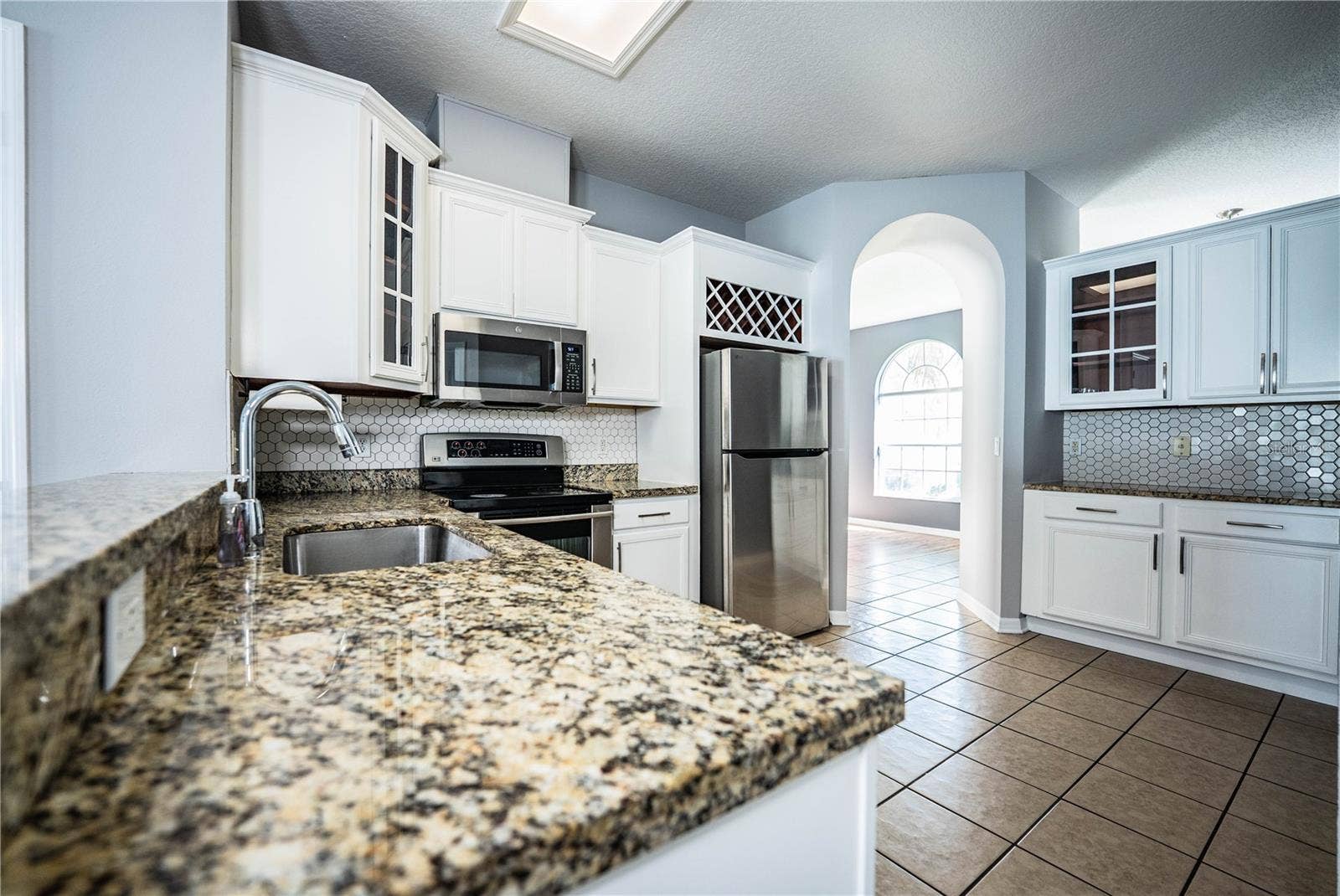 9975 SHADOW CREEK DRIVE, Orlando, FL 32832 9975 SHADOW CREEK DRIVE, Orlando, FL 32832