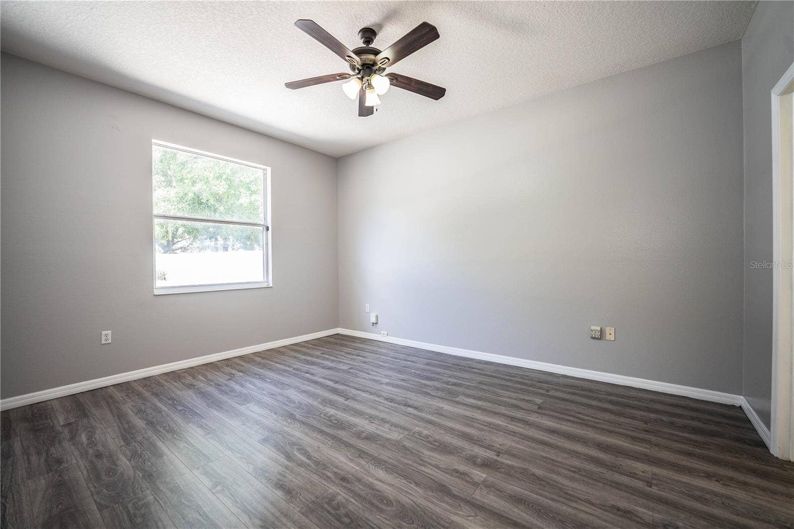 9975 SHADOW CREEK DRIVE, Orlando, FL 32832 9975 SHADOW CREEK DRIVE, Orlando, FL 32832
