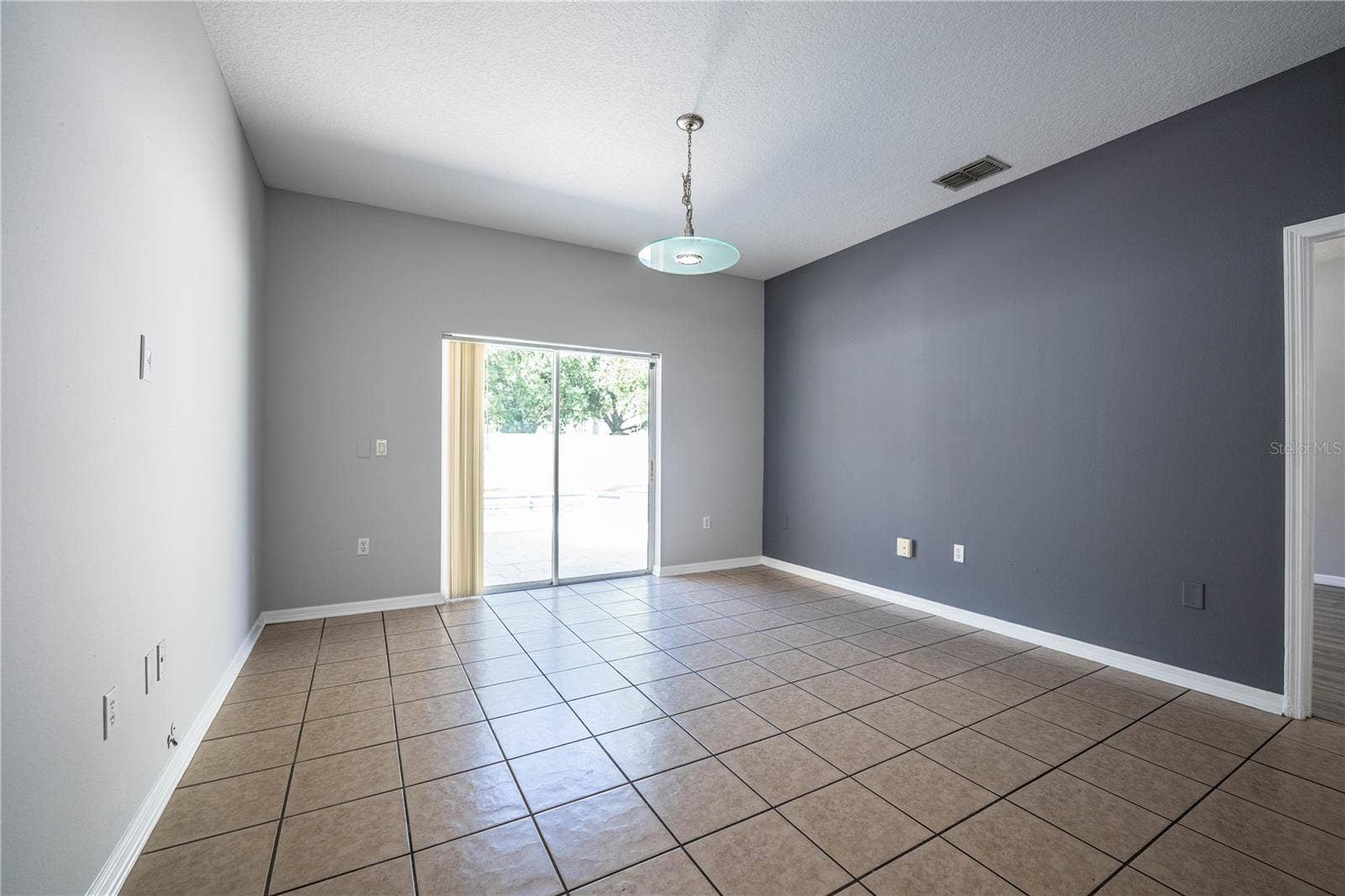 9975 SHADOW CREEK DRIVE, Orlando, FL 32832 9975 SHADOW CREEK DRIVE, Orlando, FL 32832