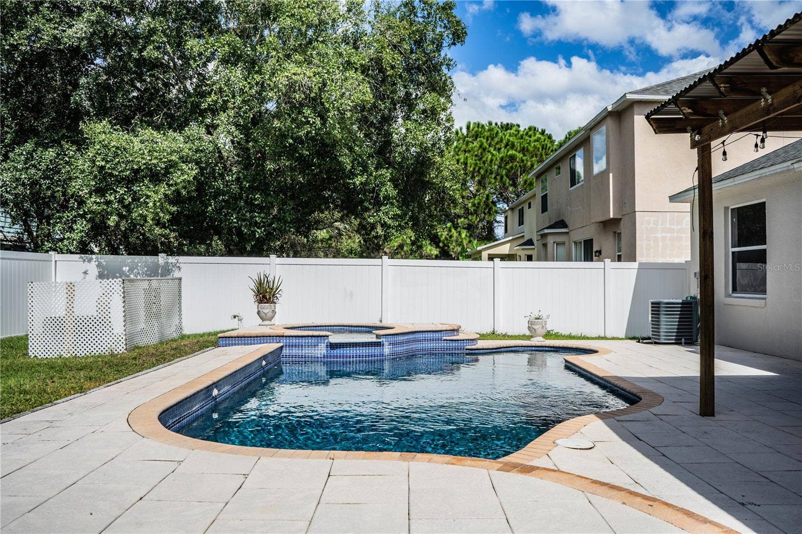 9975 SHADOW CREEK DRIVE, Orlando, FL 32832 9975 SHADOW CREEK DRIVE, Orlando, FL 32832