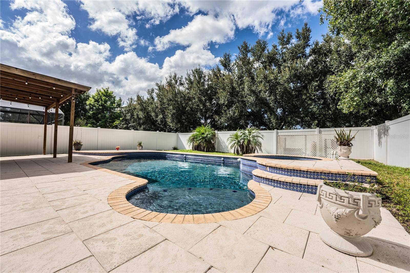 9975 SHADOW CREEK DRIVE, Orlando, FL 32832 9975 SHADOW CREEK DRIVE, Orlando, FL 32832