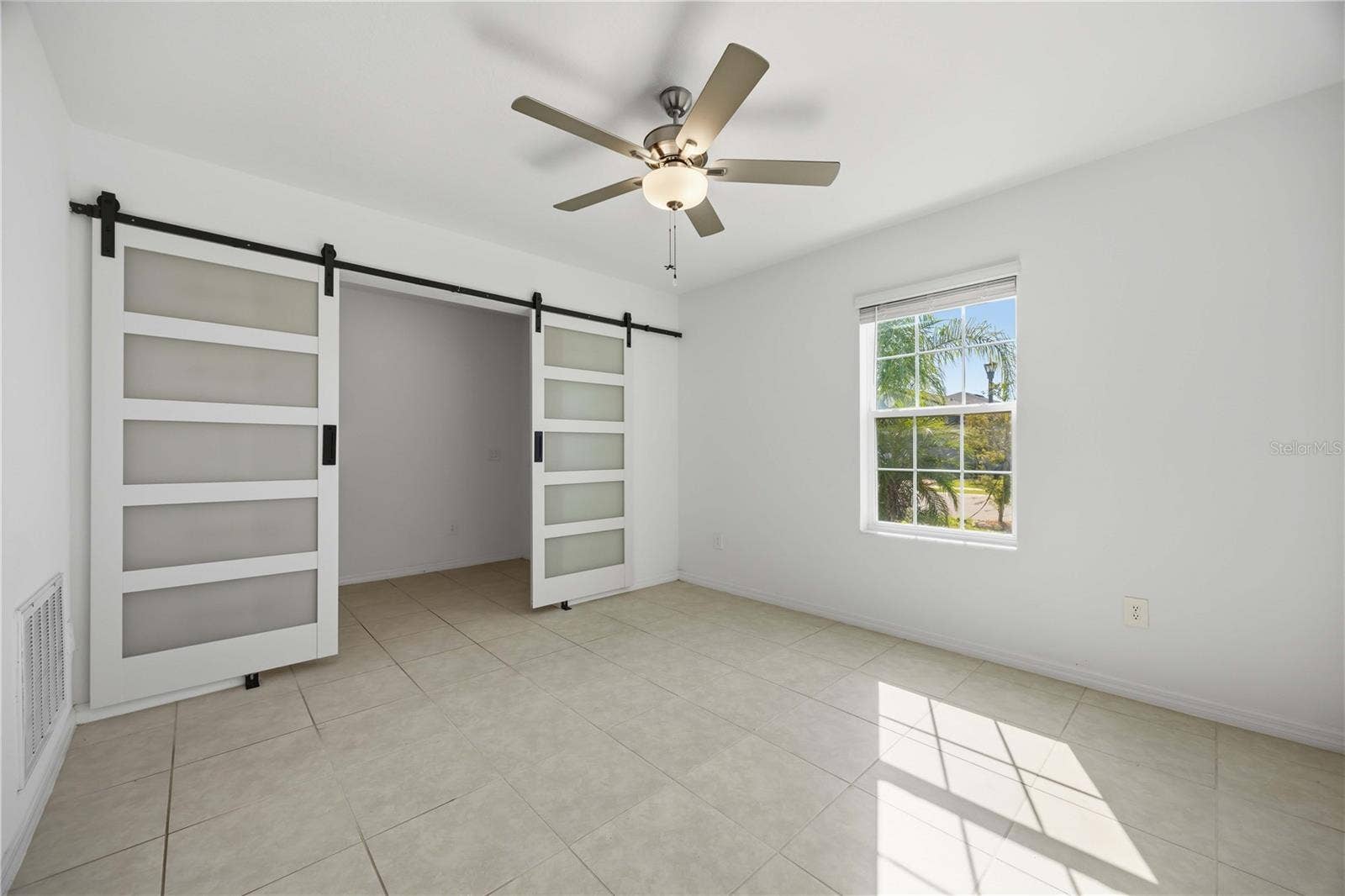 1814 RED LOOP, Lakeland, FL 33801 1814 RED LOOP, Lakeland, FL 33801