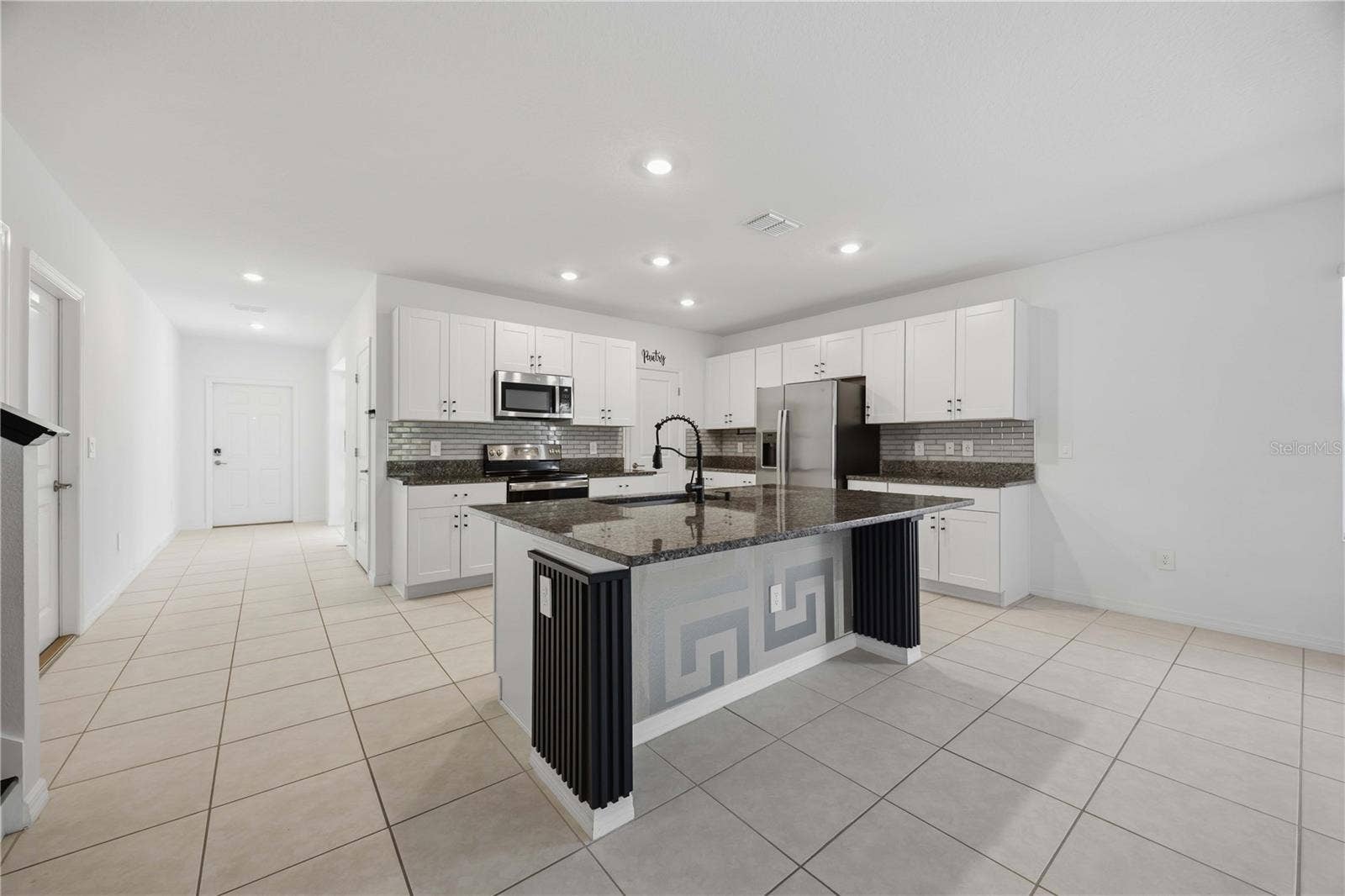 1814 RED LOOP, Lakeland, FL 33801 1814 RED LOOP, Lakeland, FL 33801