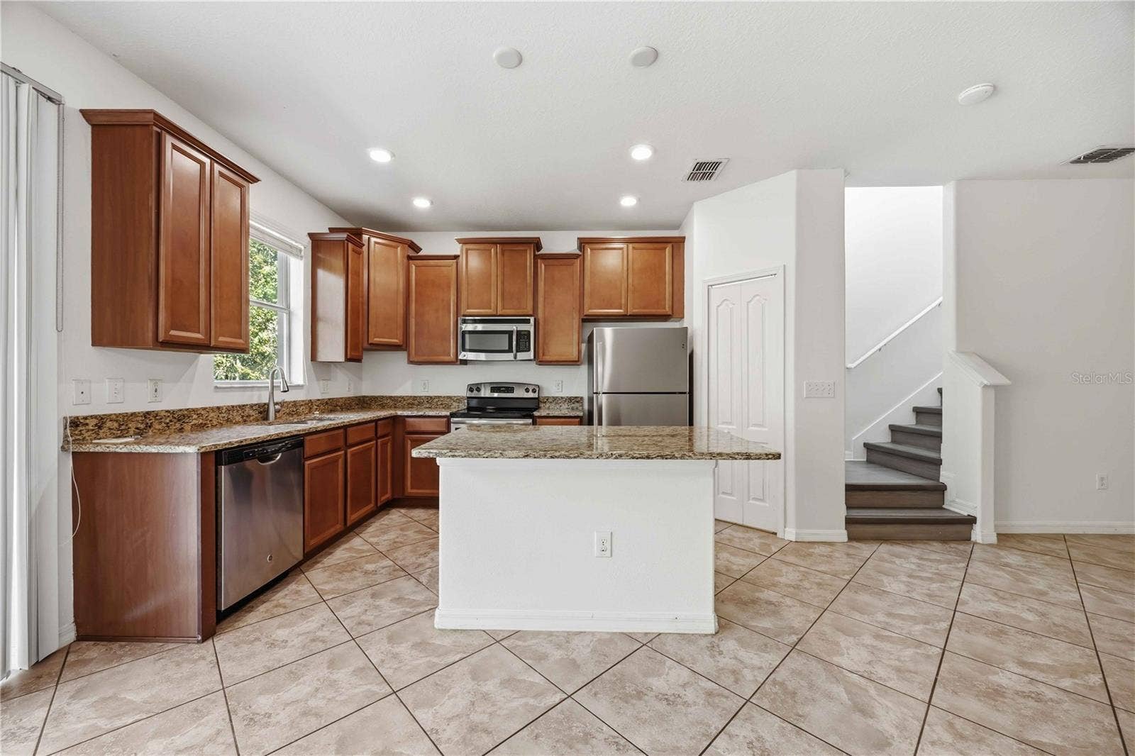 6451 SEDGEFORD DRIVE, Lakeland, FL 33811