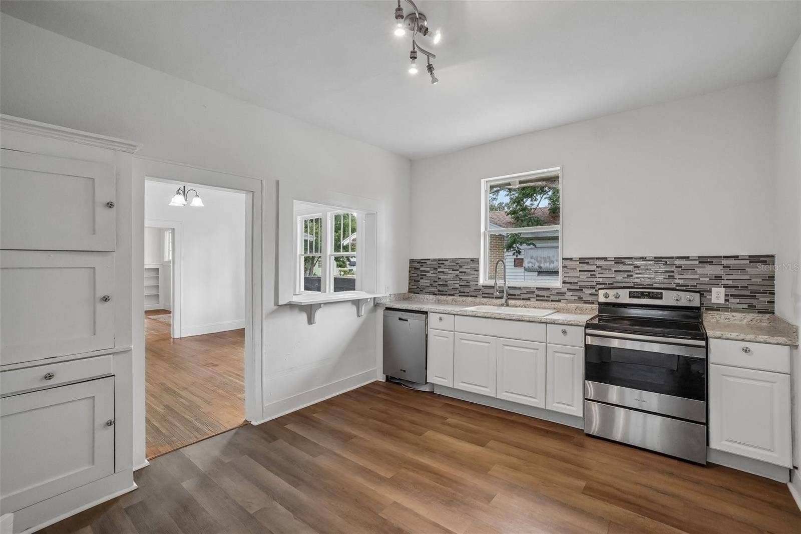 1533 E ELM ROAD, Lakeland, FL 33801 Kitchen - Angled View