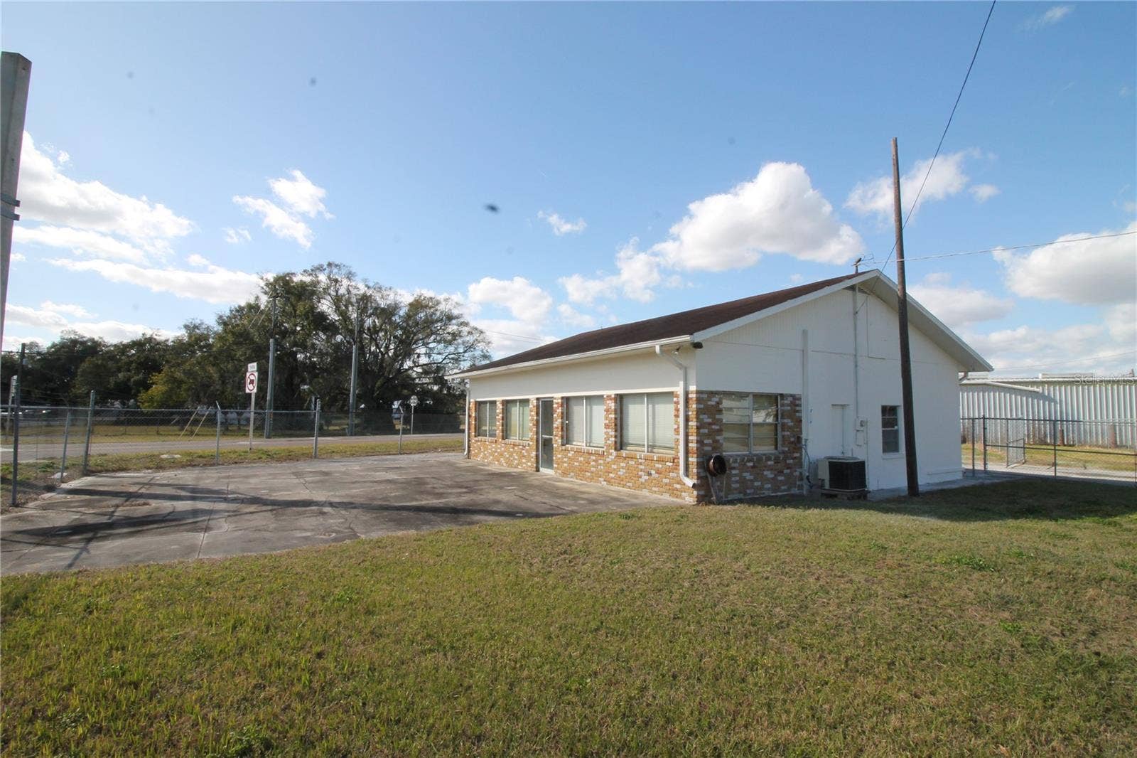 2545 7TH STREET SW, Winter Haven, FL 33880 Front view