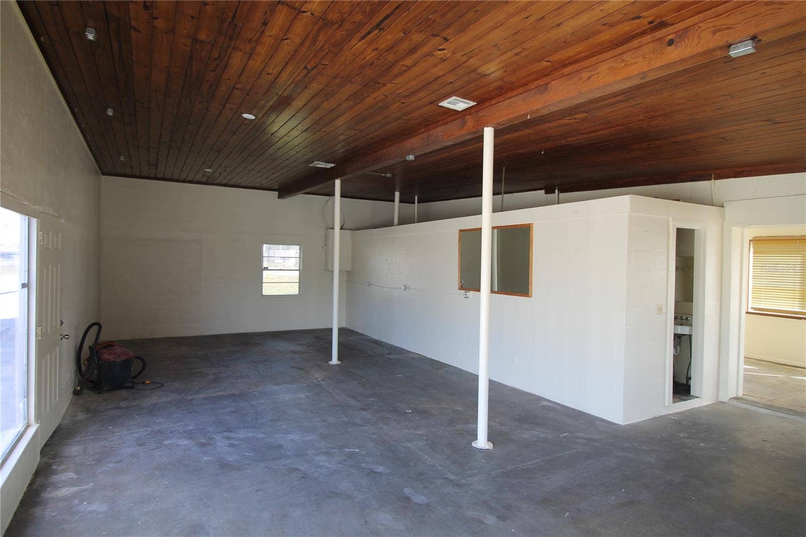 2545 7TH STREET SW, Winter Haven, FL 33880 Back room of the main building
