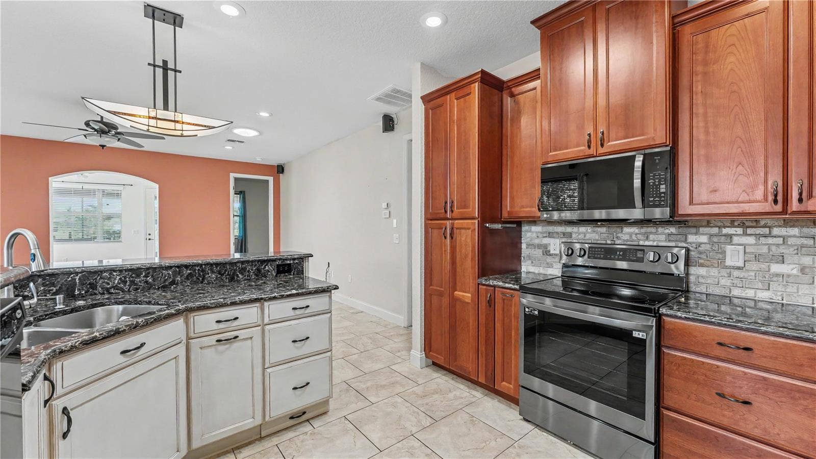 376 NOLANE LANE, Polk City, FL 33868