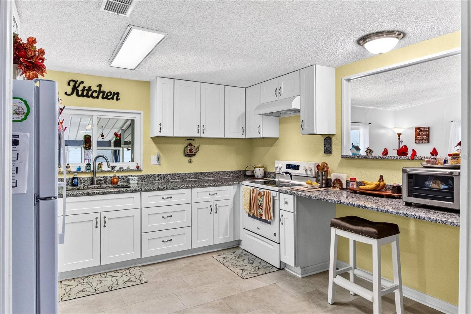 4930 COLONNADES CIRCLE E, Lakeland, FL 33811 4930 COLONNADES CIRCLE E, Lakeland, FL 33811