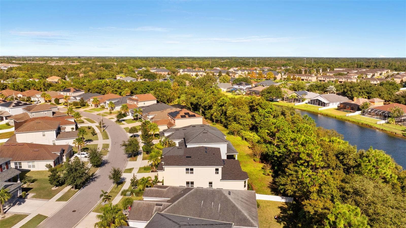 9009 SPRUCE CREEK CIRCLE, Riverview, FL 33578 9009 SPRUCE CREEK CIRCLE, Riverview, FL 33578