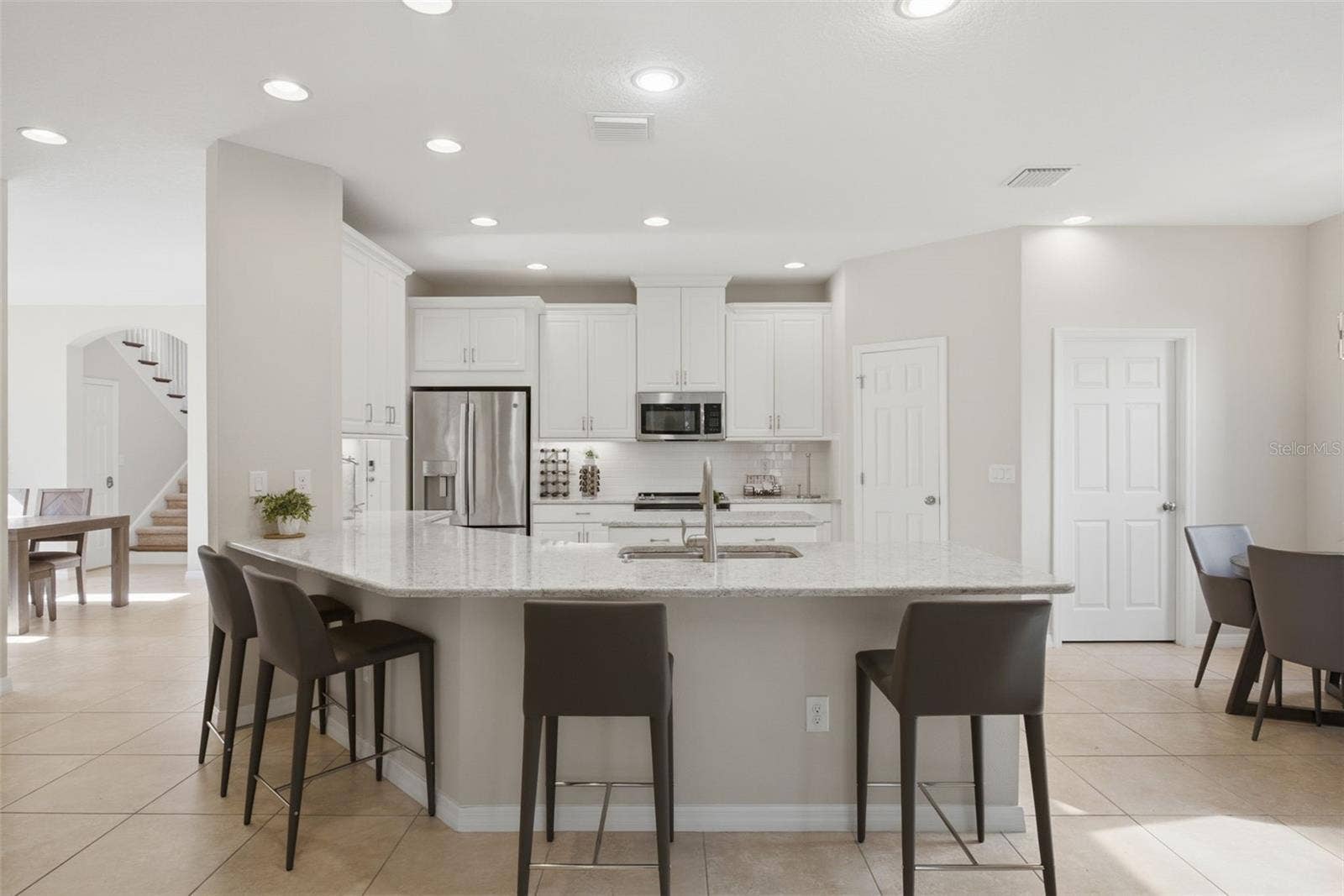 9009 SPRUCE CREEK CIRCLE, Riverview, FL 33578 9009 SPRUCE CREEK CIRCLE, Riverview, FL 33578