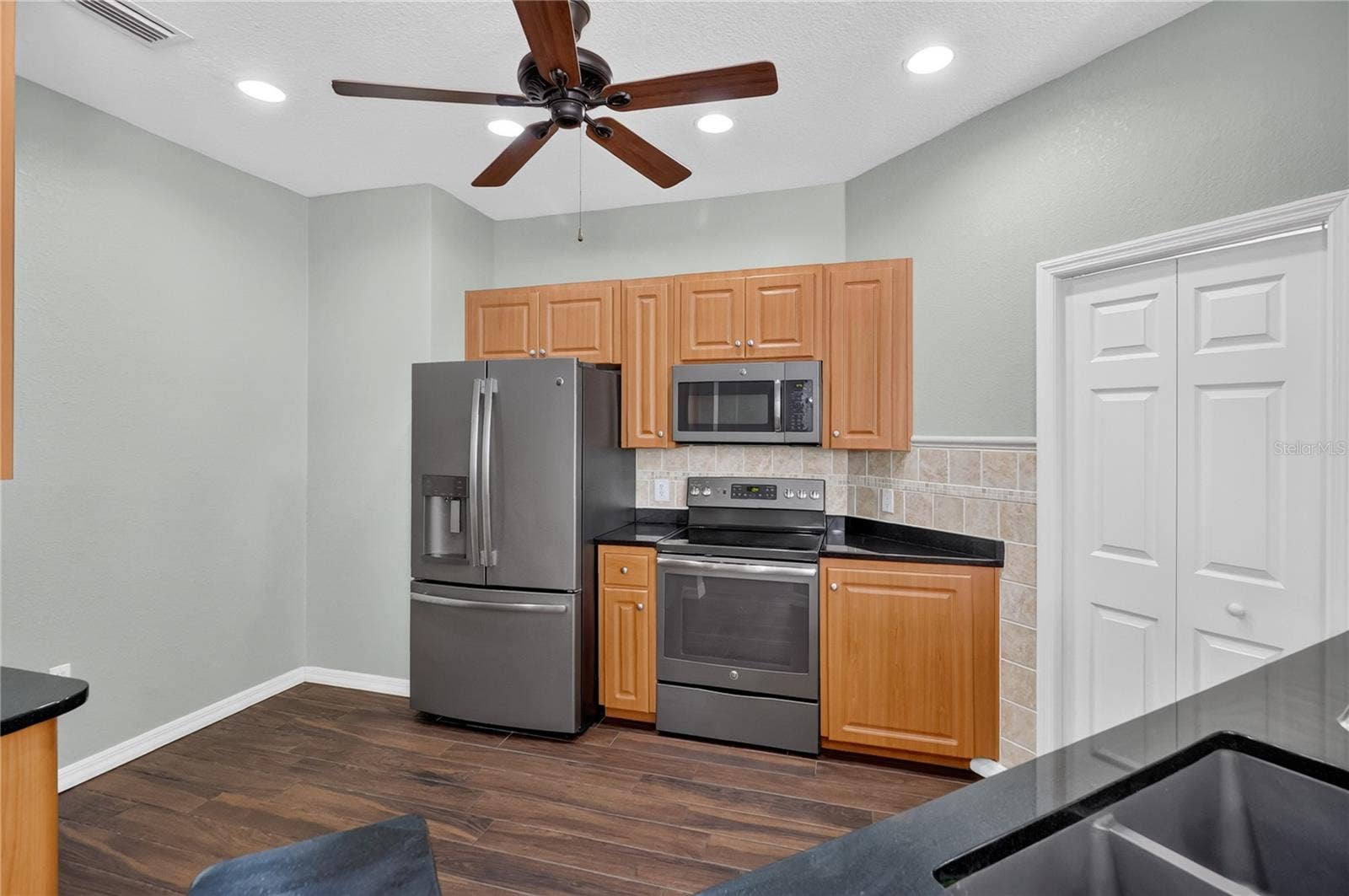 792 GRASSLANDS VILLAGE CIRCLE, #792, Lakeland, FL 33803 KITCHEN