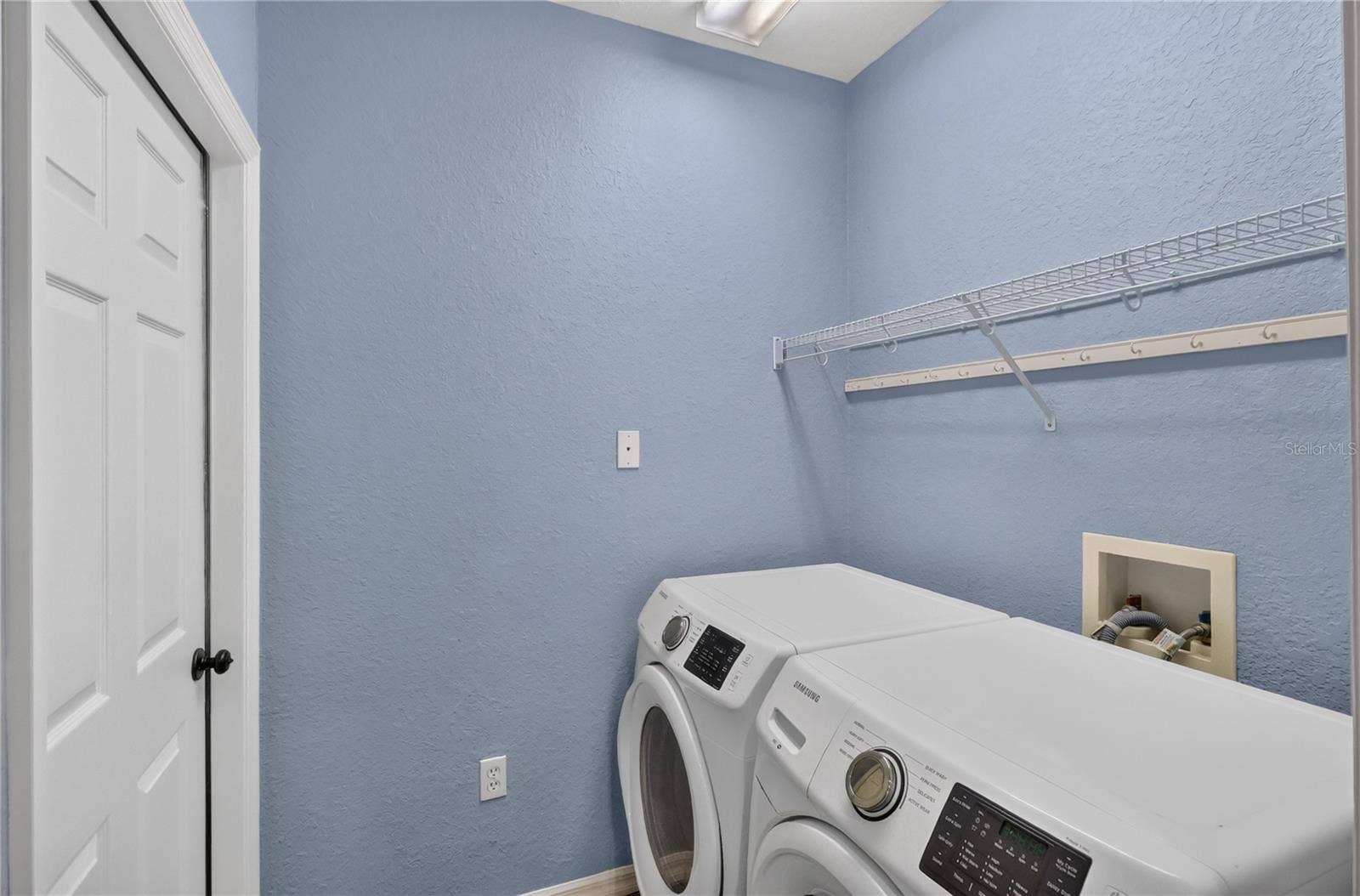 792 GRASSLANDS VILLAGE CIRCLE, #792, Lakeland, FL 33803 LAUNDRY ROOM WITH WASHER AND DRYER