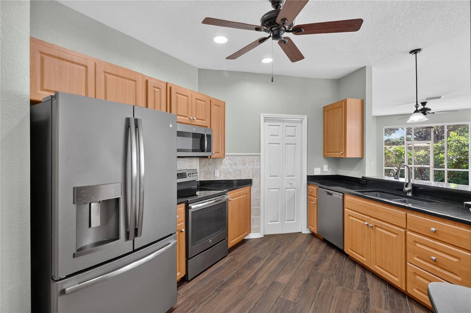 792 GRASSLANDS VILLAGE CIRCLE, #792, Lakeland, FL 33803 KITCHEN