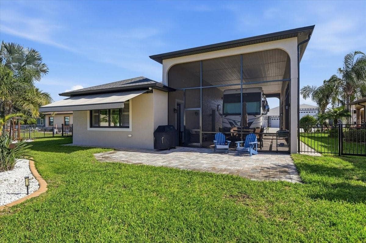 516 HOMECOMING WAY, Polk City, FL 33868