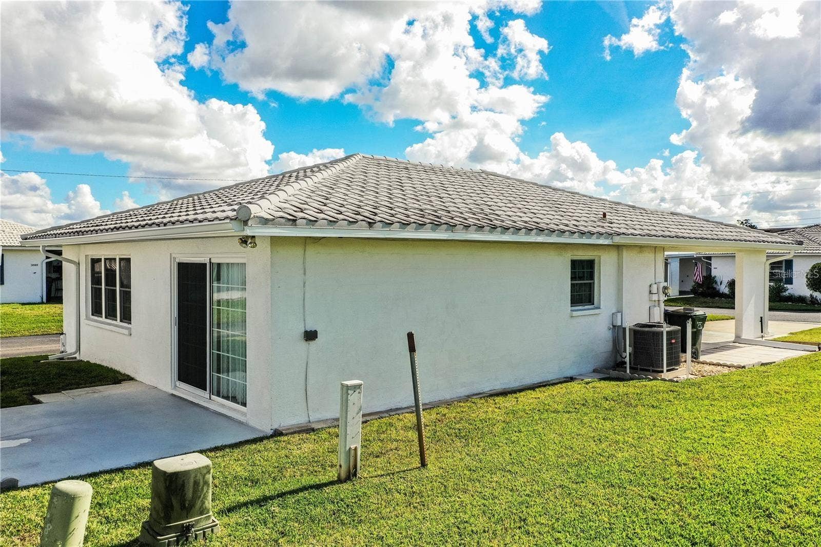 501 CAMEO DRIVE, Lakeland, FL 33803 Side Yard