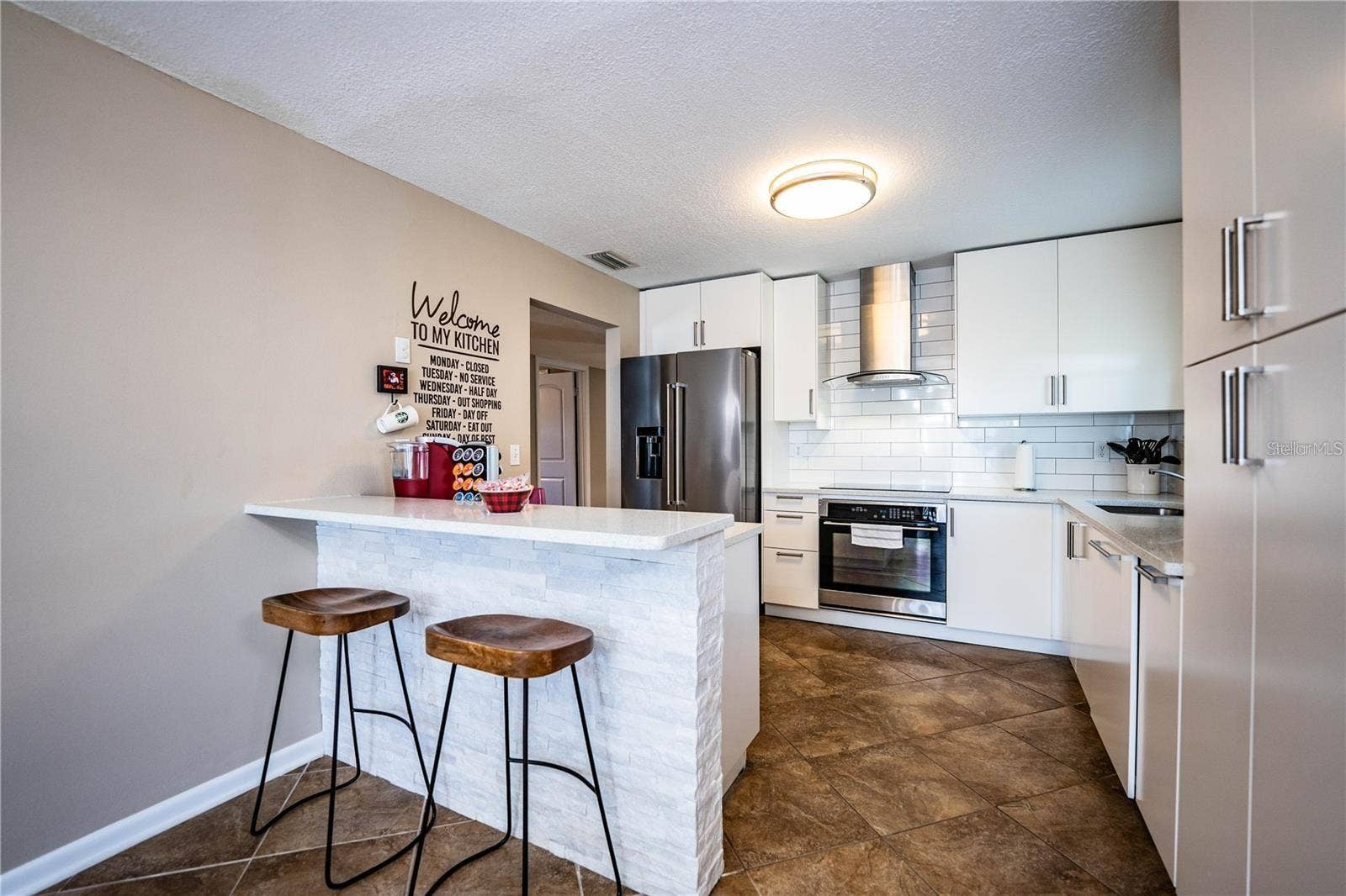 501 CAMEO DRIVE, Lakeland, FL 33803 Kitchen