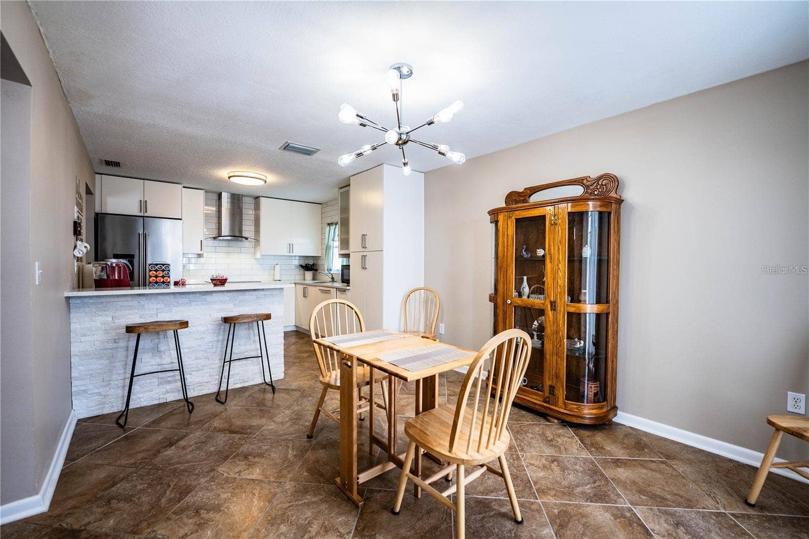 501 CAMEO DRIVE, Lakeland, FL 33803 501 CAMEO DRIVE, Lakeland, FL 33803