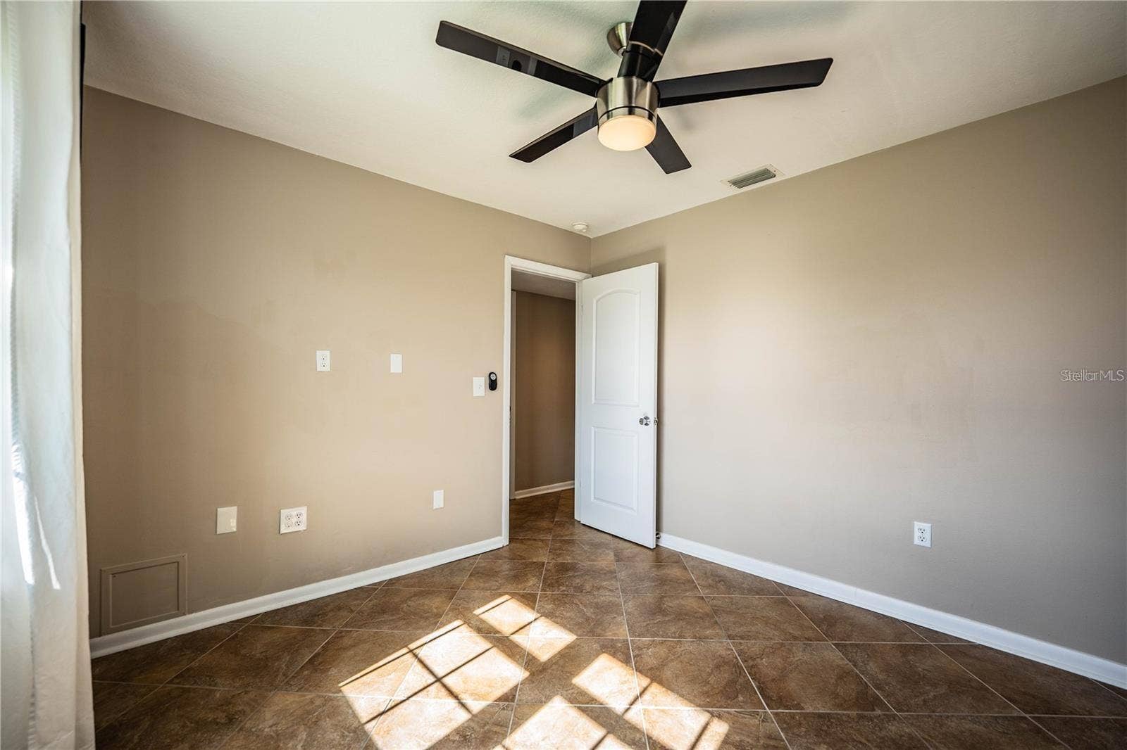 501 CAMEO DRIVE, Lakeland, FL 33803 501 CAMEO DRIVE, Lakeland, FL 33803