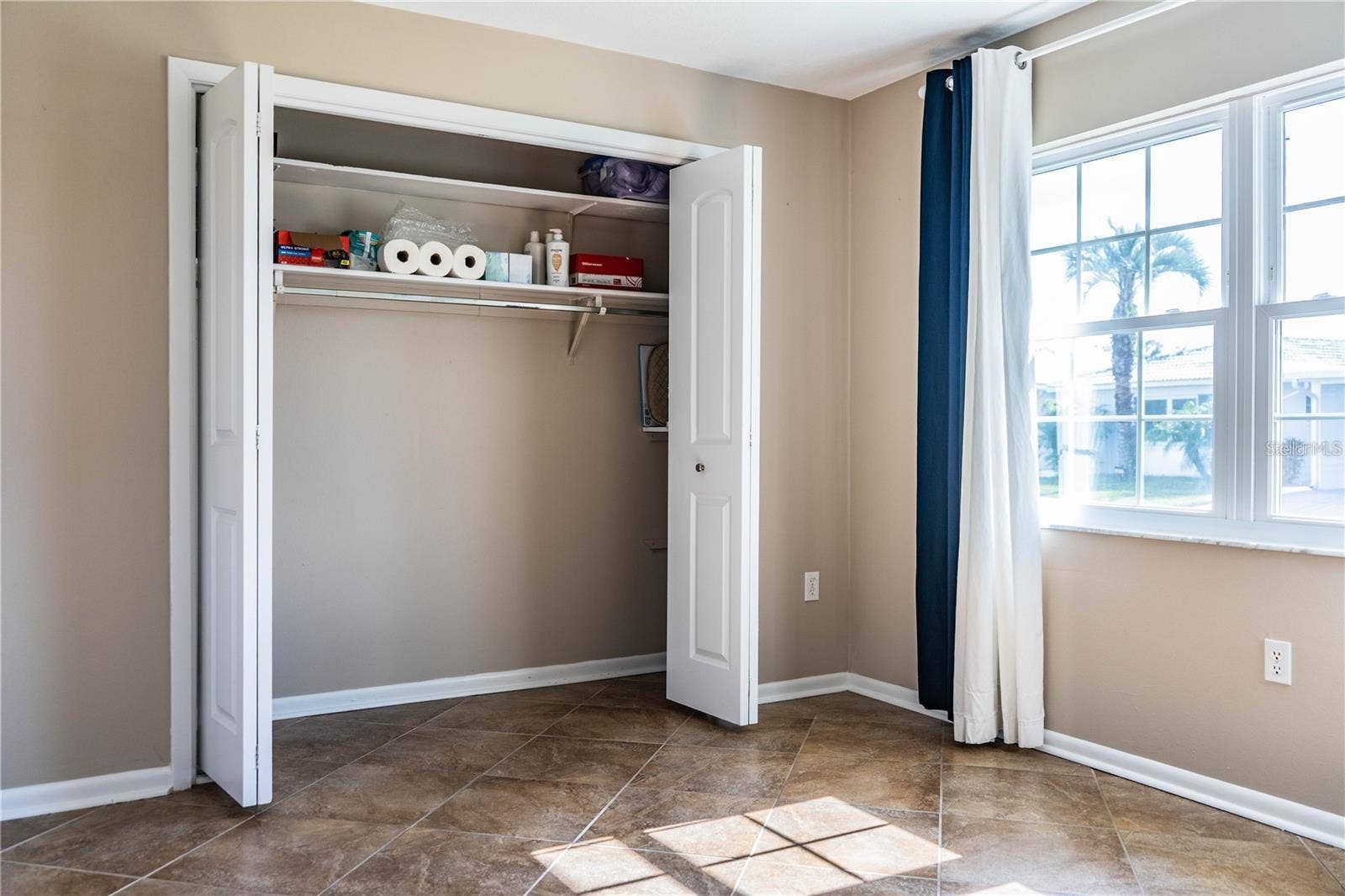 501 CAMEO DRIVE, Lakeland, FL 33803 501 CAMEO DRIVE, Lakeland, FL 33803