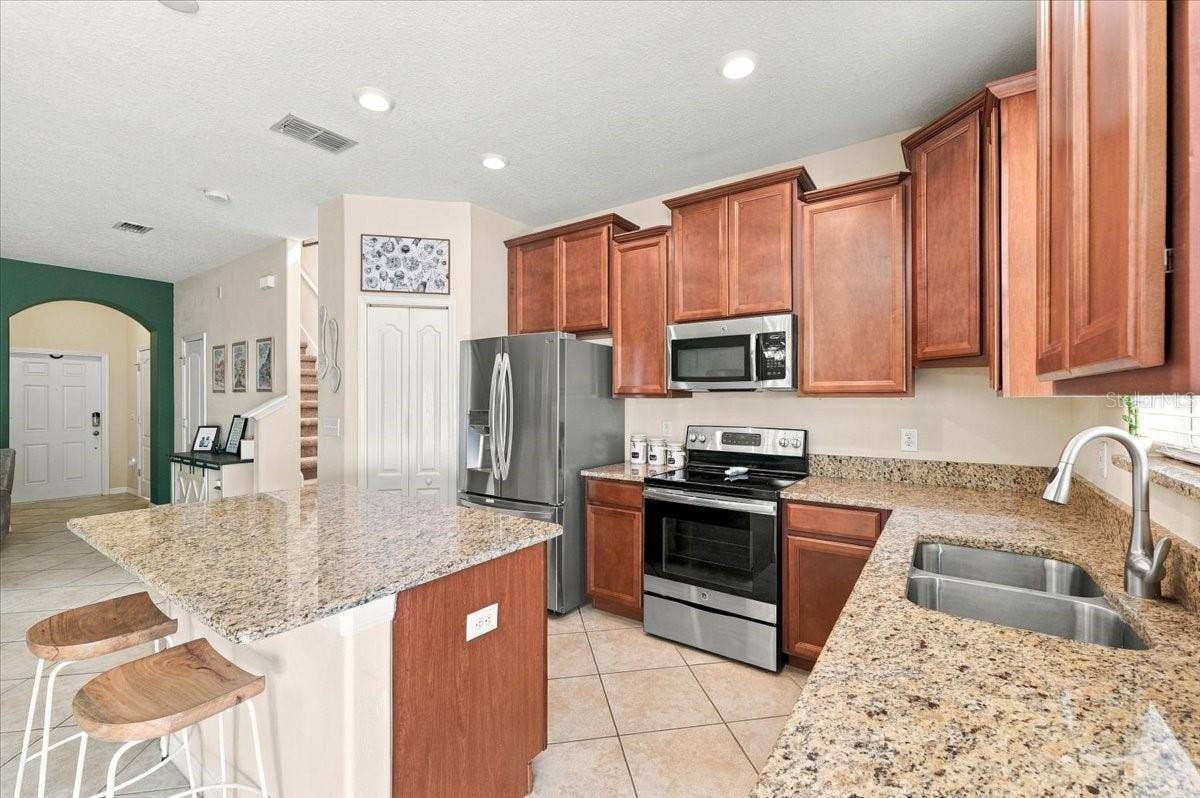 6416 SEDGEFORD DRIVE, Lakeland, FL 33811