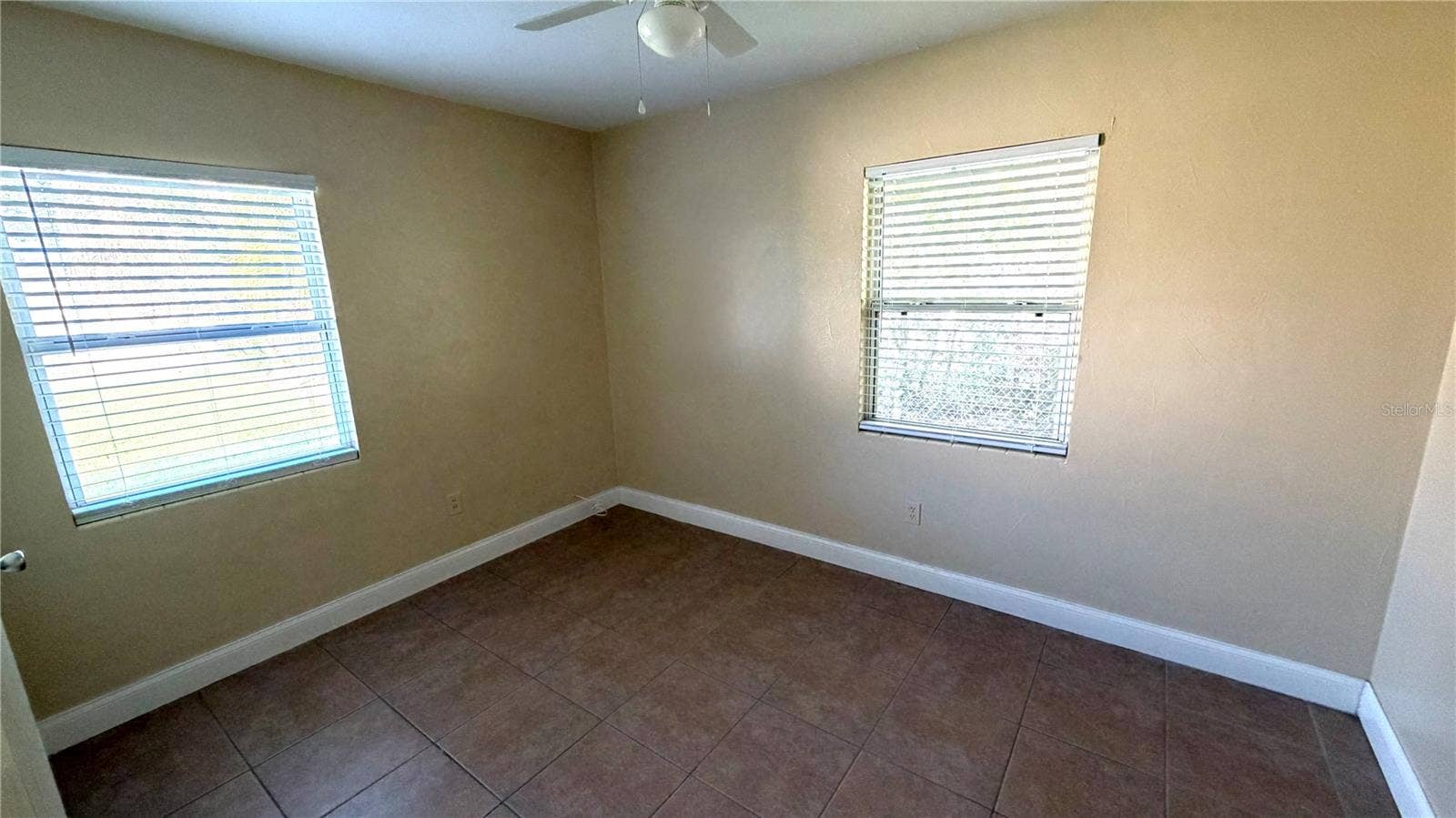 406 E HIBISCUS DRIVE, Lakeland, FL 33803 406 E HIBISCUS DRIVE, Lakeland, FL 33803