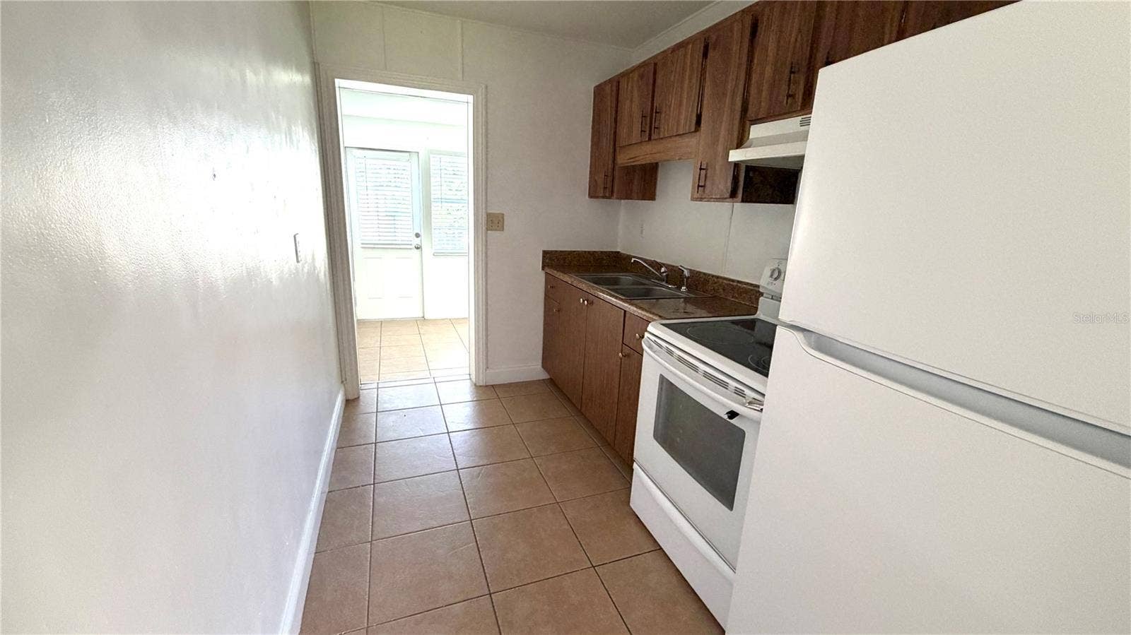 406 E HIBISCUS DRIVE, Lakeland, FL 33803 406 E HIBISCUS DRIVE, Lakeland, FL 33803
