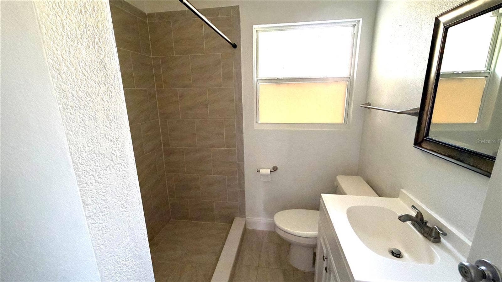 406 E HIBISCUS DRIVE, Lakeland, FL 33803 406 E HIBISCUS DRIVE, Lakeland, FL 33803