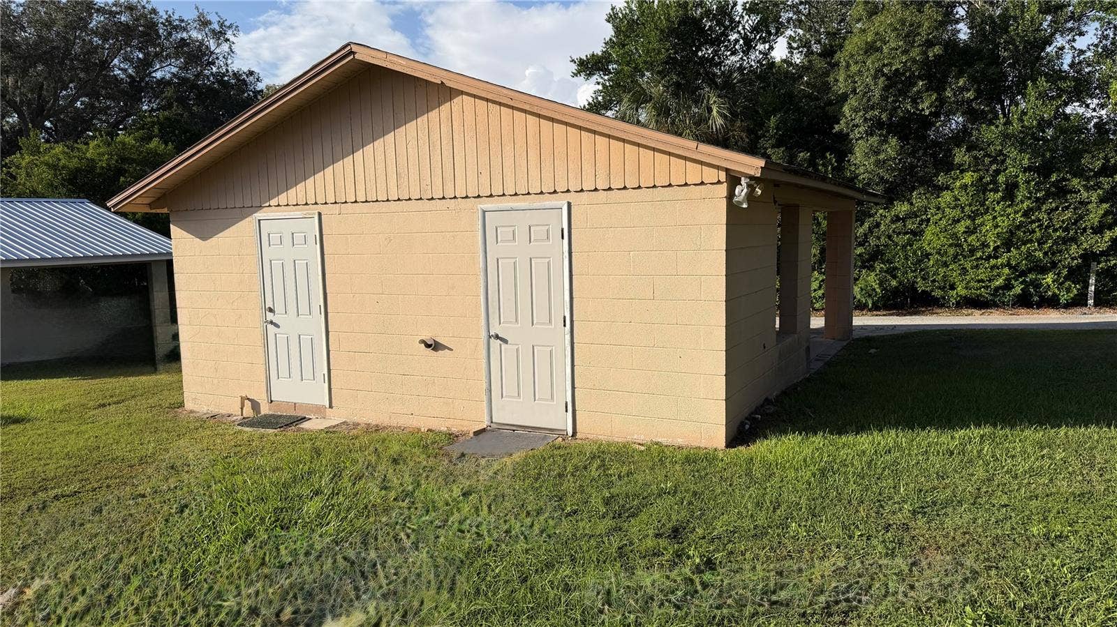 406 E HIBISCUS DRIVE, Lakeland, FL 33803 406 E HIBISCUS DRIVE, Lakeland, FL 33803
