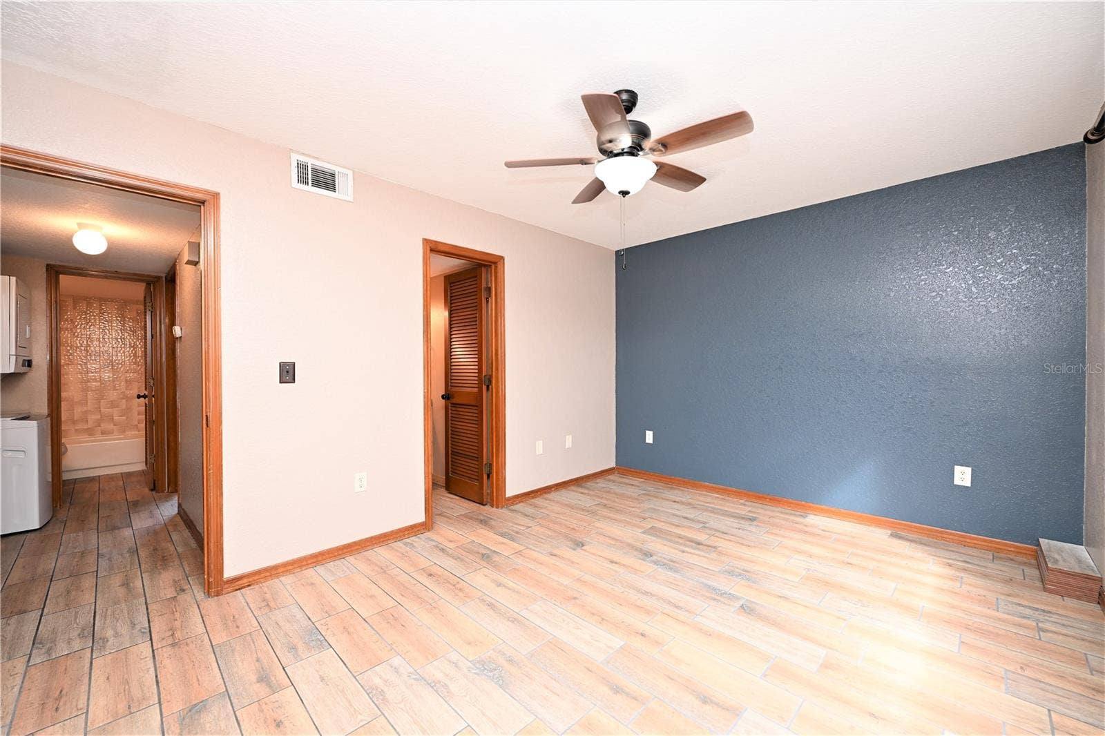 1920 E EDGEWOOD DRIVE, #R3, Lakeland, FL 33803 1920 E EDGEWOOD DRIVE, #R3, Lakeland, FL 33803