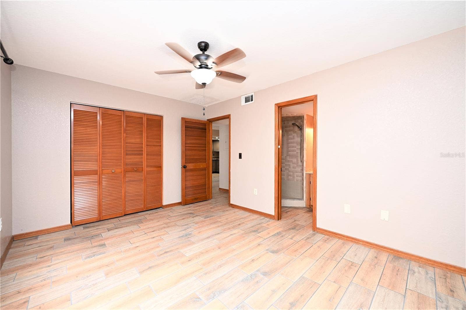 1920 E EDGEWOOD DRIVE, #R3, Lakeland, FL 33803 1920 E EDGEWOOD DRIVE, #R3, Lakeland, FL 33803