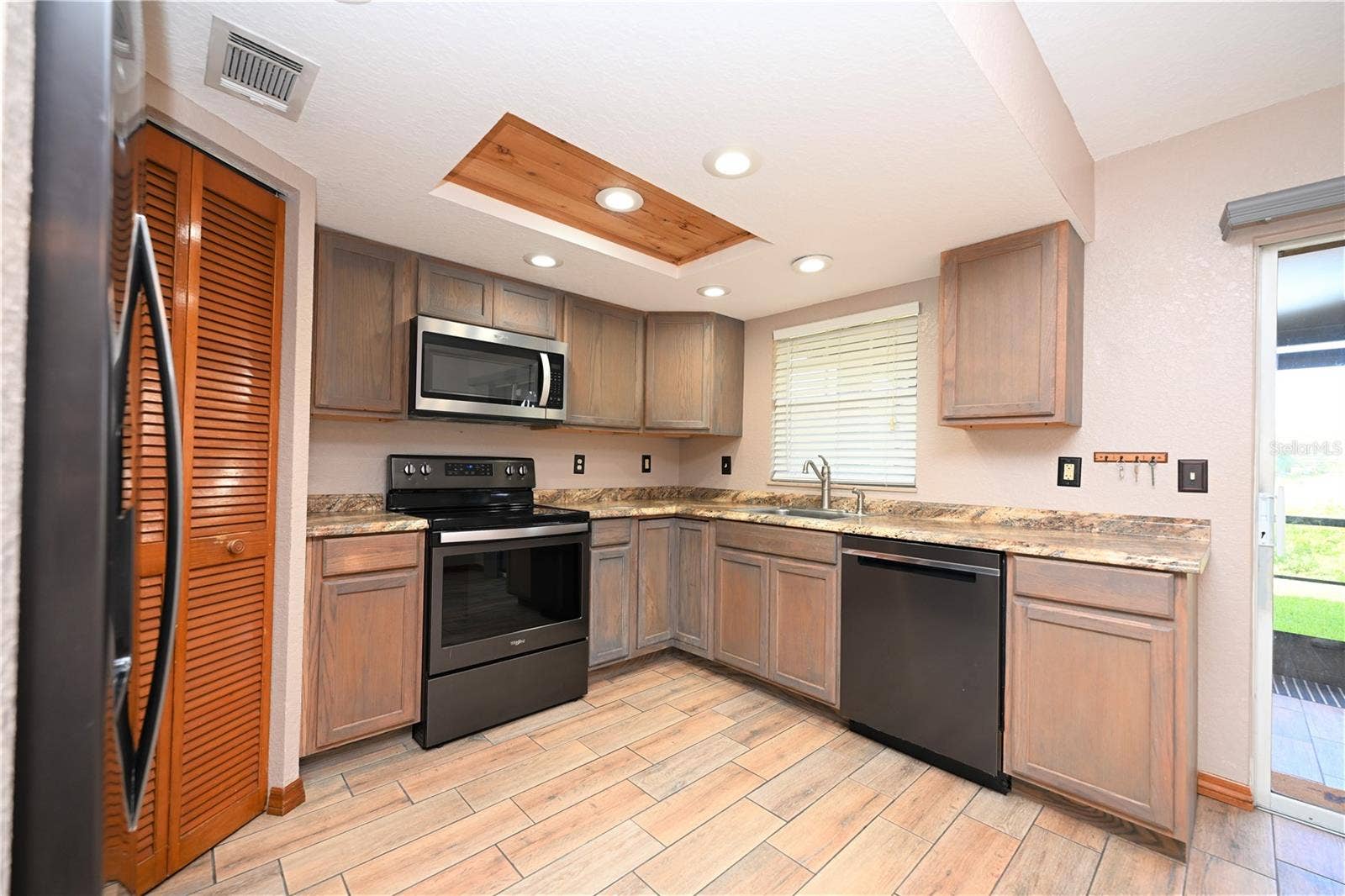 1920 E EDGEWOOD DRIVE, #R3, Lakeland, FL 33803 1920 E EDGEWOOD DRIVE, #R3, Lakeland, FL 33803