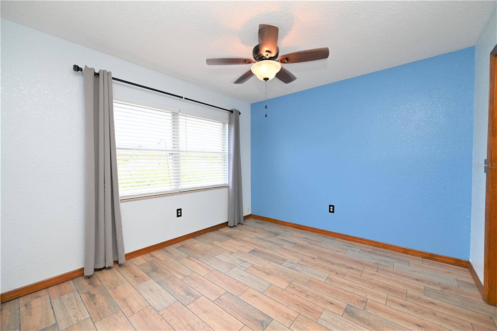 1920 E EDGEWOOD DRIVE, #R3, Lakeland, FL 33803 1920 E EDGEWOOD DRIVE, #R3, Lakeland, FL 33803