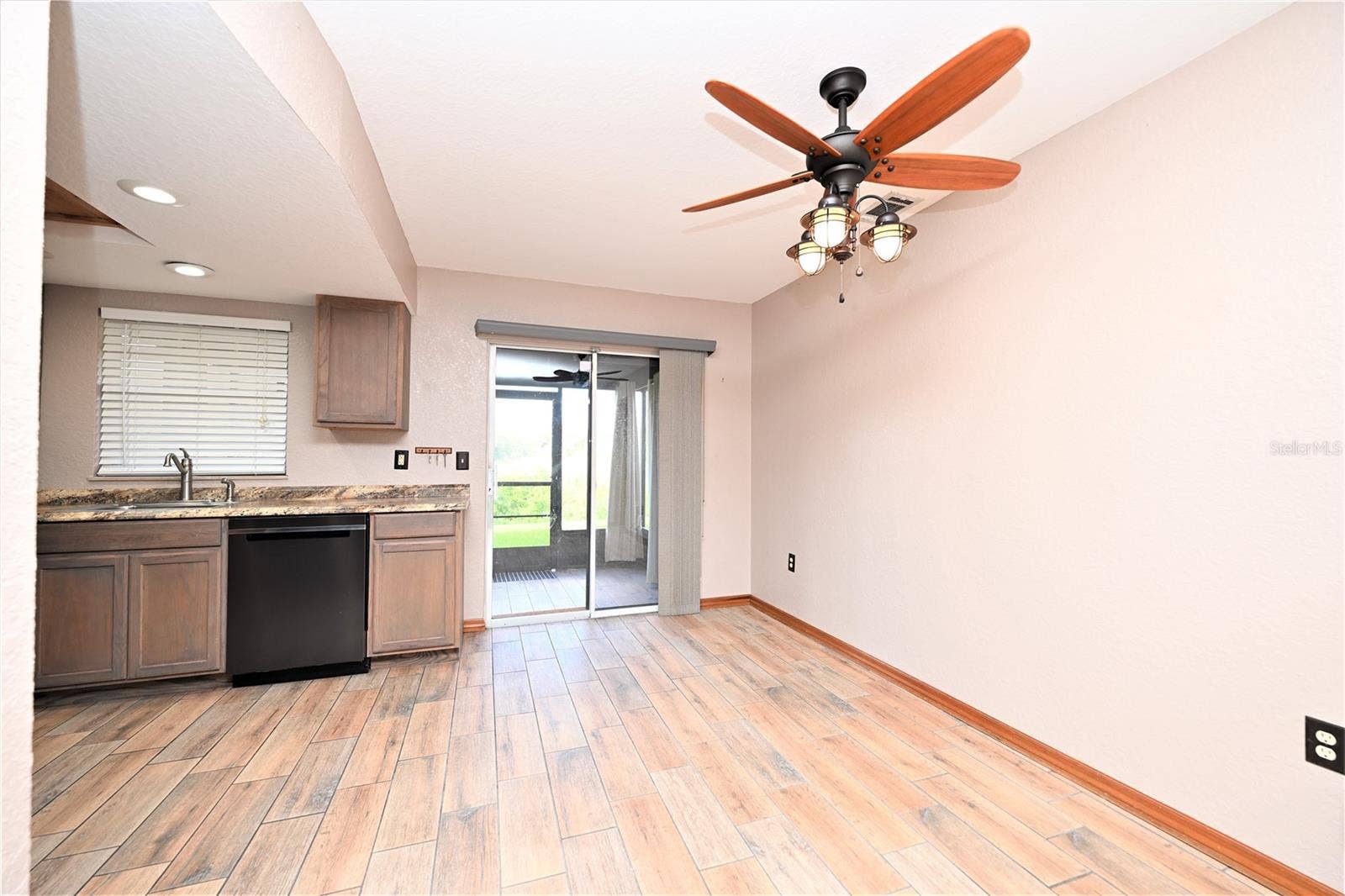 1920 E EDGEWOOD DRIVE, #R3, Lakeland, FL 33803 1920 E EDGEWOOD DRIVE, #R3, Lakeland, FL 33803