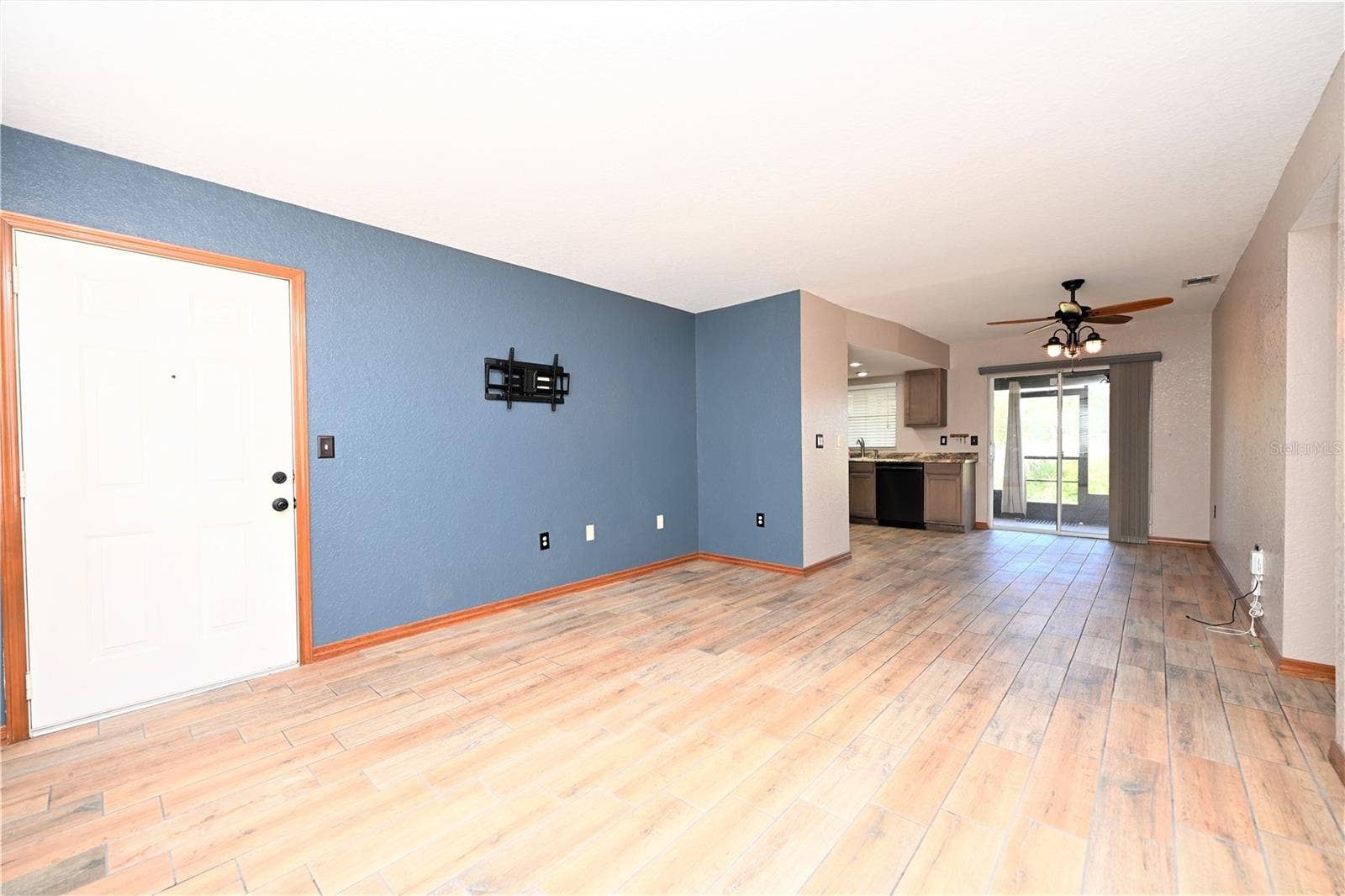 1920 E EDGEWOOD DRIVE, #R3, Lakeland, FL 33803 1920 E EDGEWOOD DRIVE, #R3, Lakeland, FL 33803