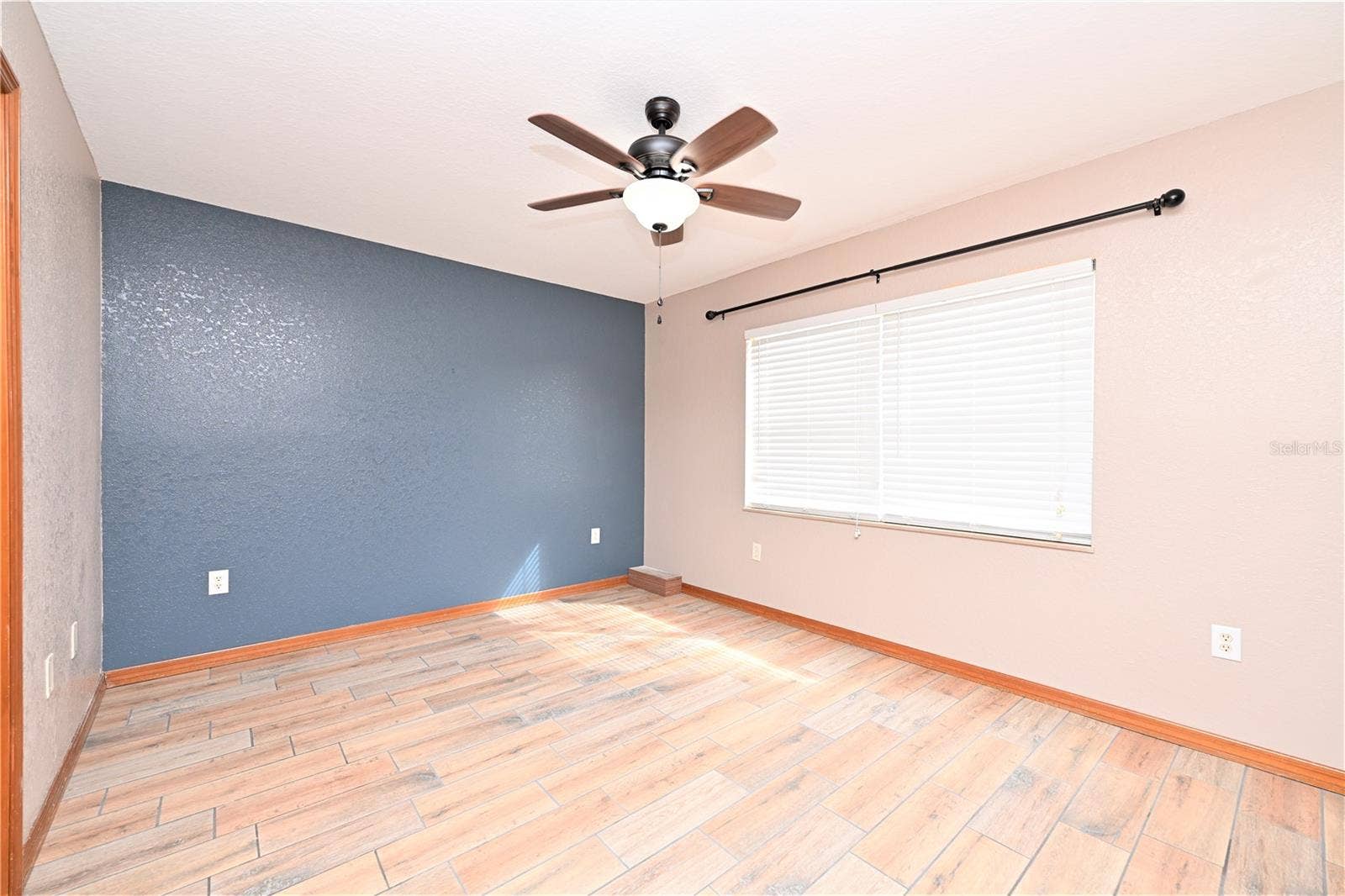 1920 E EDGEWOOD DRIVE, #R3, Lakeland, FL 33803 1920 E EDGEWOOD DRIVE, #R3, Lakeland, FL 33803