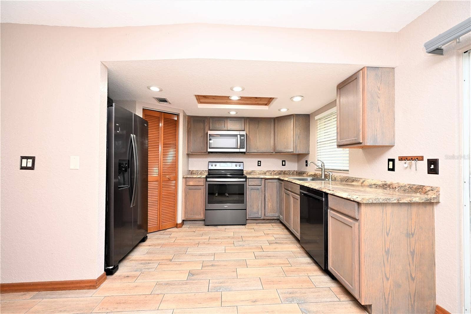 1920 E EDGEWOOD DRIVE, #R3, Lakeland, FL 33803 1920 E EDGEWOOD DRIVE, #R3, Lakeland, FL 33803