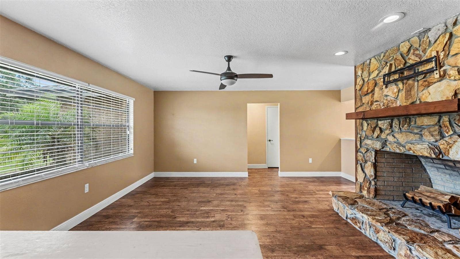 244 JENNY WAY, Lakeland, FL 33809 244 JENNY WAY, Lakeland, FL 33809