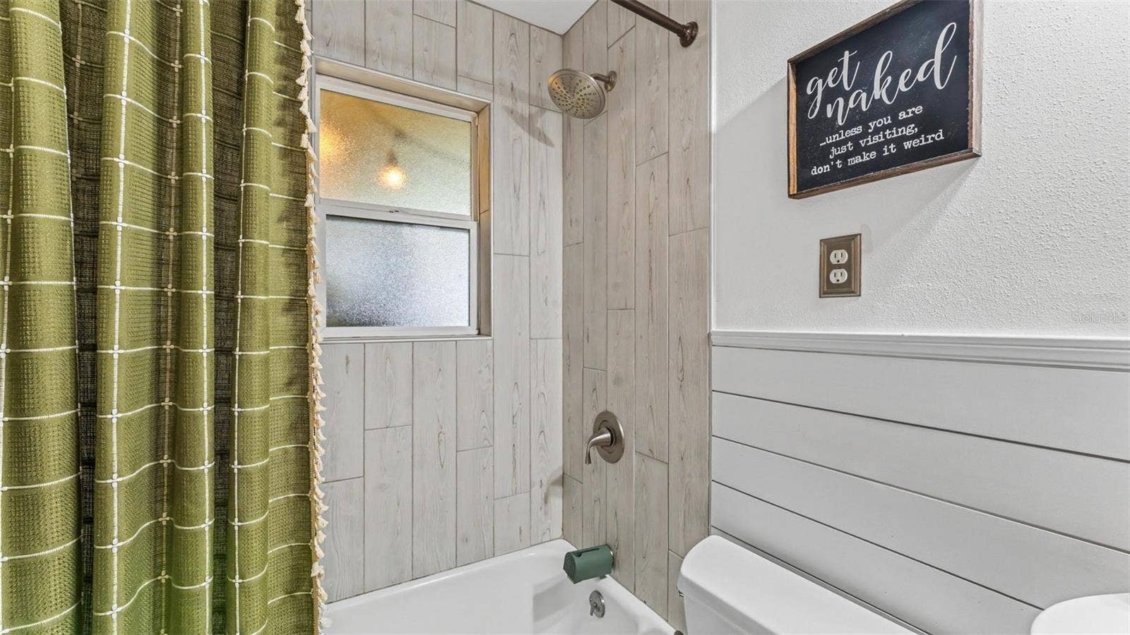 455 LYLE PARKWAY, Bartow, FL 33830 Hall Bath