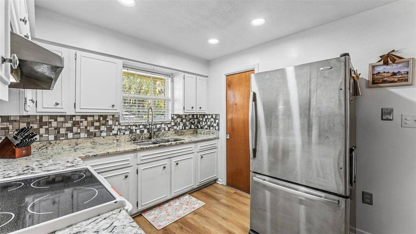 455 LYLE PARKWAY, Bartow, FL 33830 Kitchen