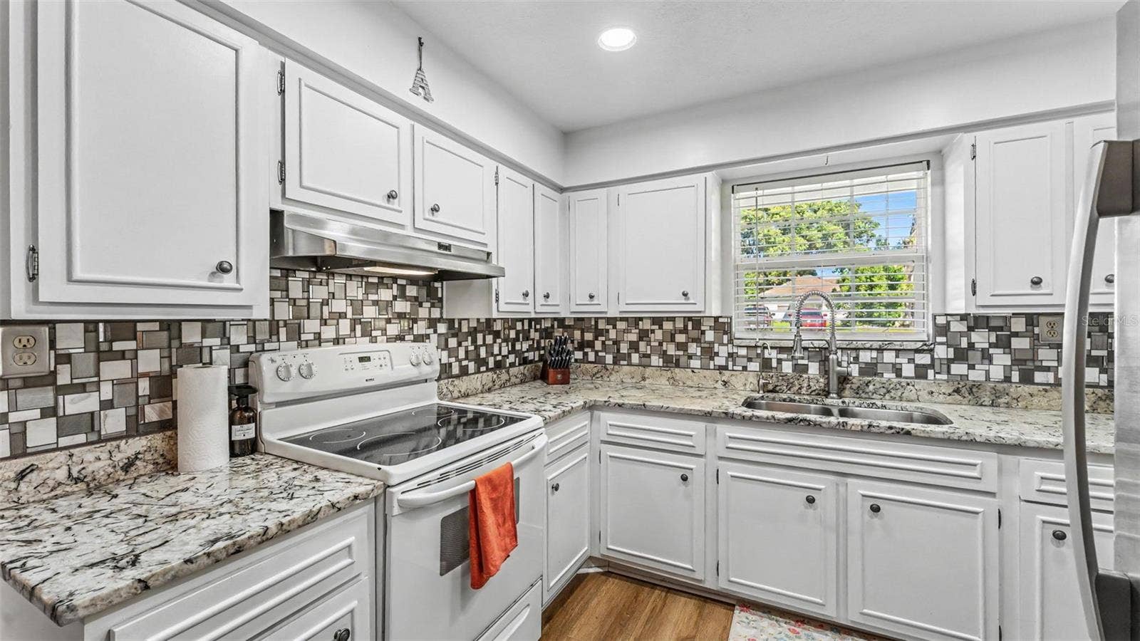 455 LYLE PARKWAY, Bartow, FL 33830 Kitchen