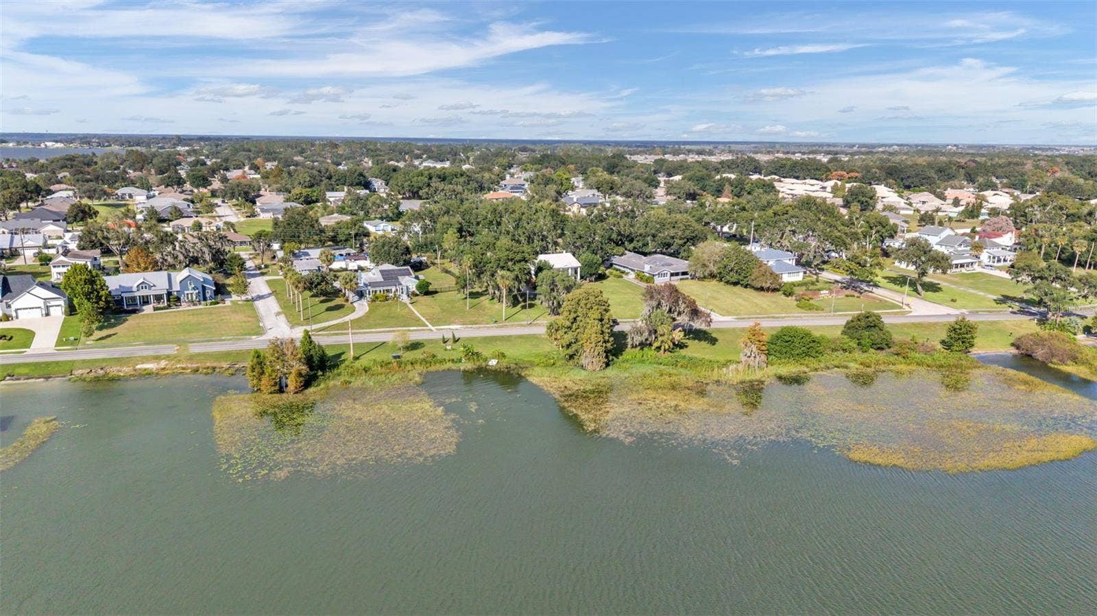 1542 LAKE ARIANA BOULEVARD, Auburndale, FL 33823
