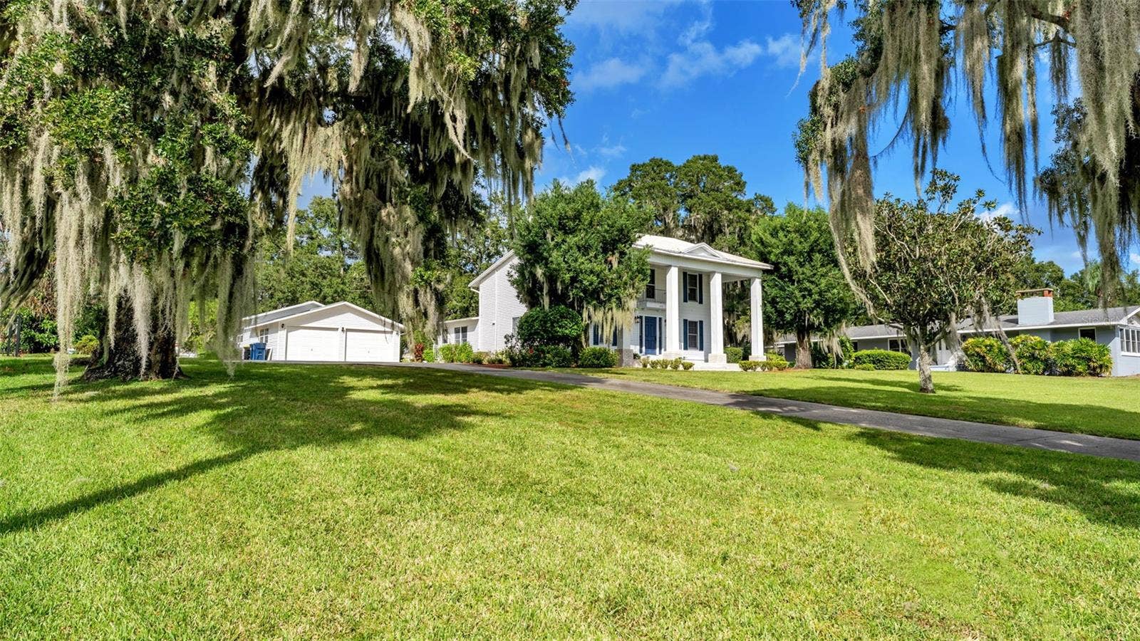 1542 LAKE ARIANA BOULEVARD, Auburndale, FL 33823