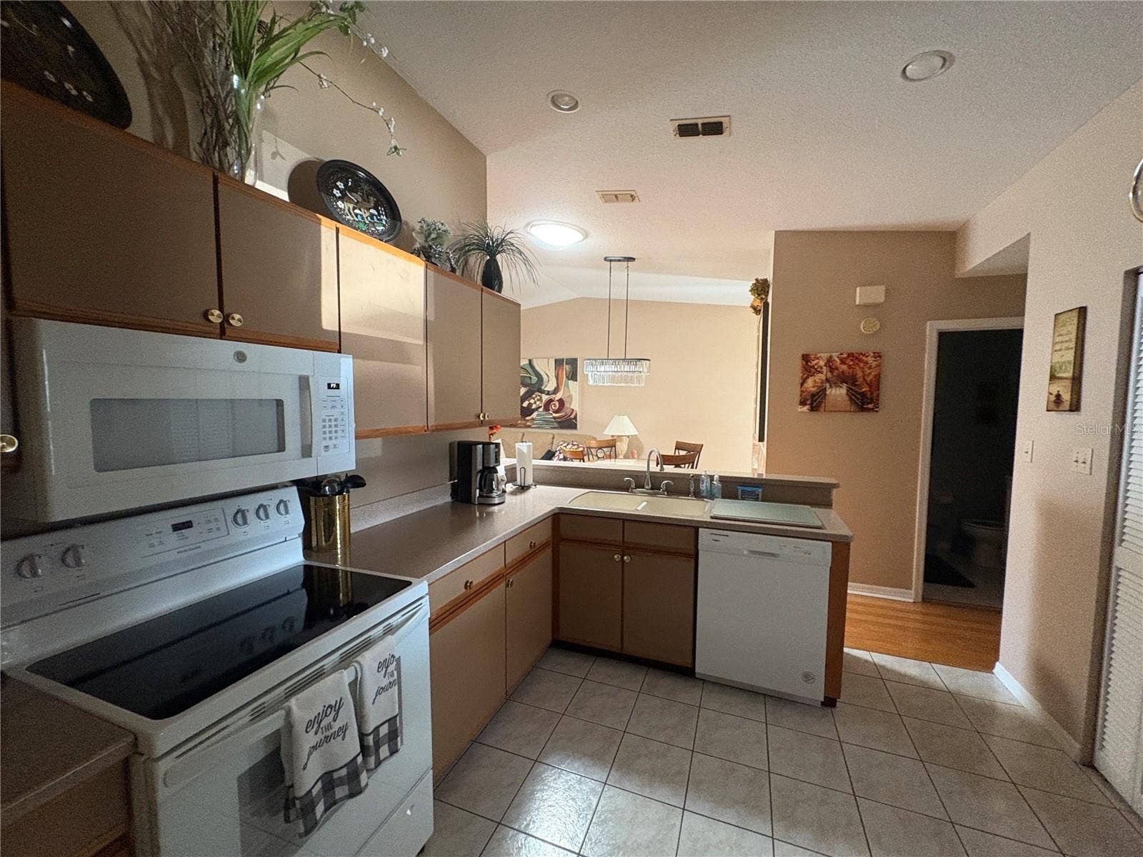6380 EGRET DRIVE, #33, Lakeland, FL 33809 6380 EGRET DRIVE, #33, Lakeland, FL 33809