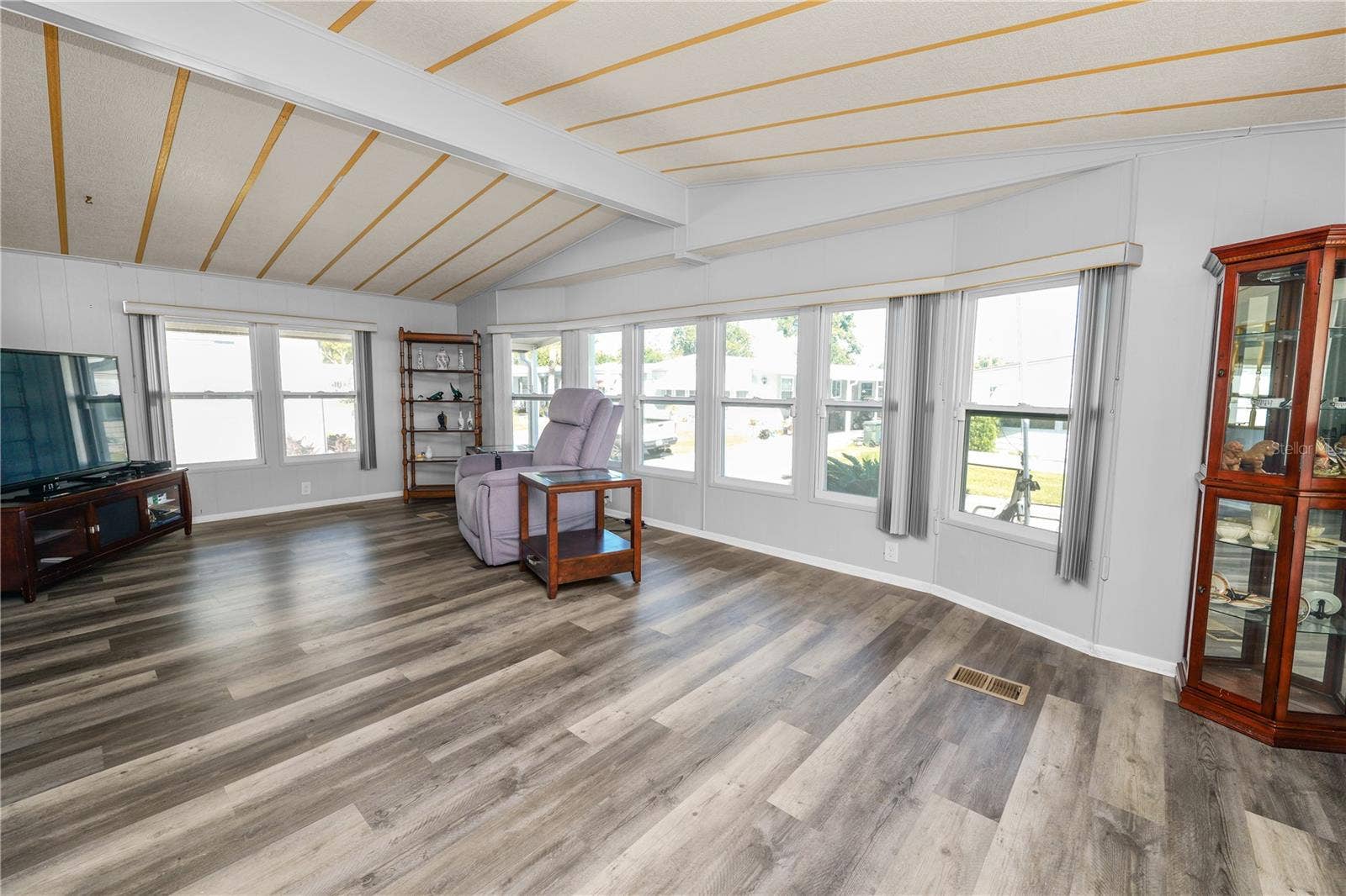 918 PINE RIDGE DRIVE, Lakeland, FL 33809 918 PINE RIDGE DRIVE, Lakeland, FL 33809